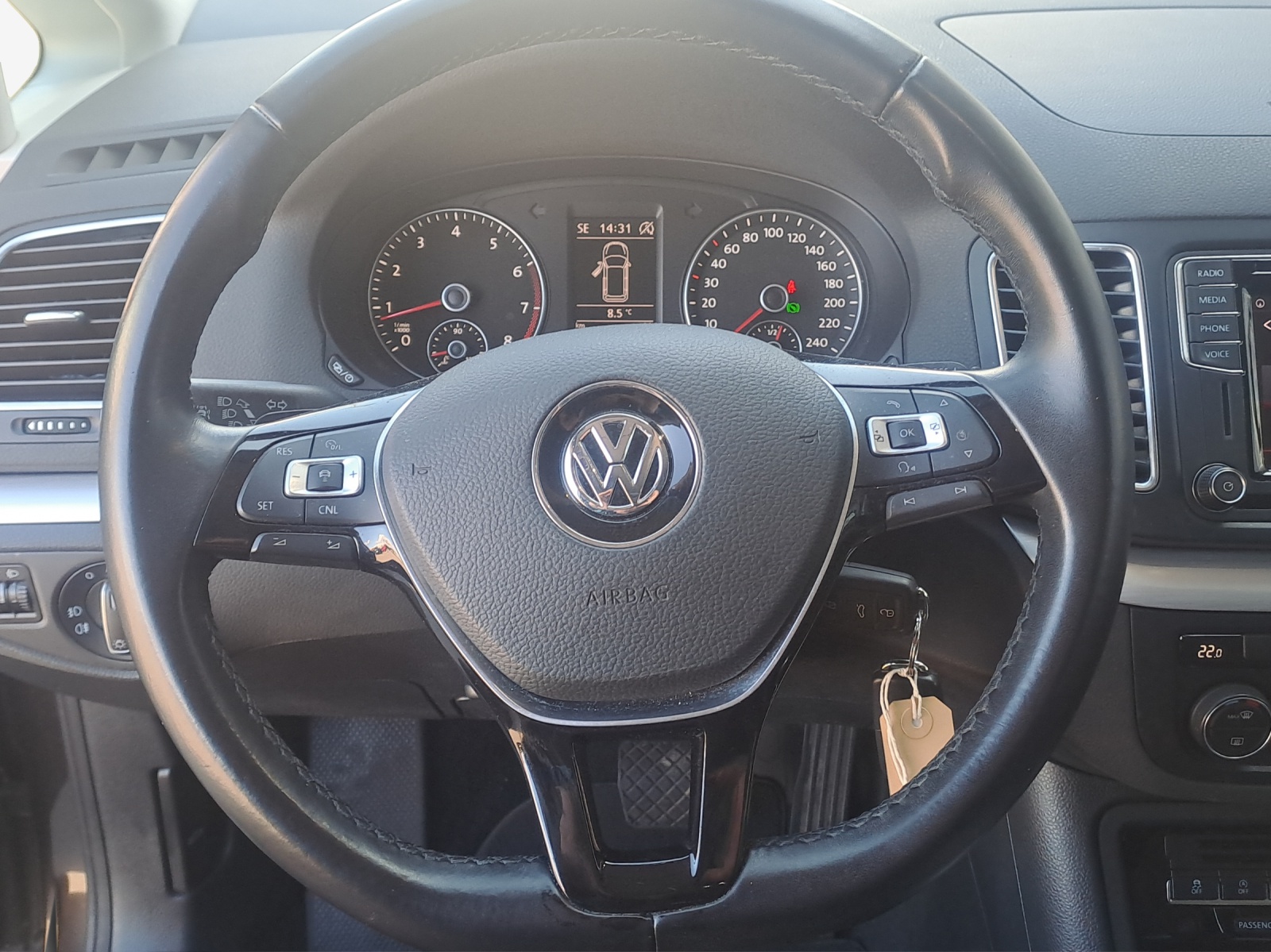 VW Sharan 1.4 TSI BlMT Comfortline DSG-image-9