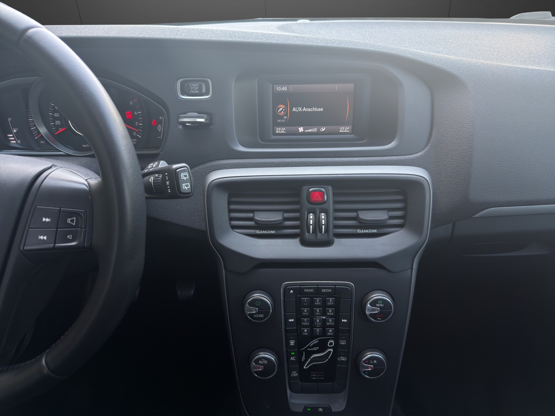VOLVO V40 D3 Inscription Geartronic-image-12