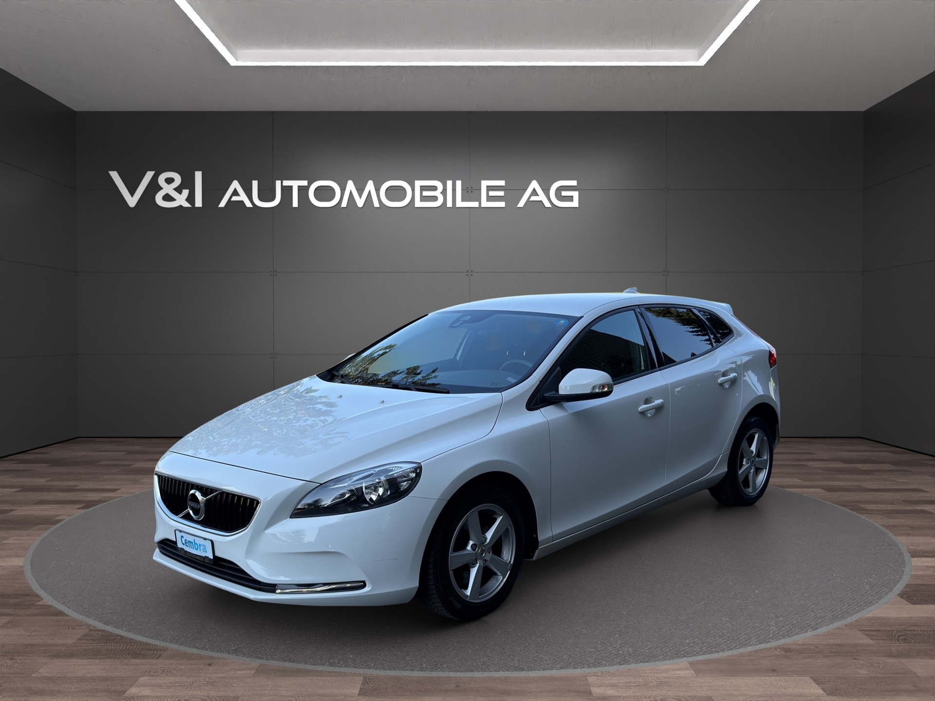 VOLVO V40 D3 Inscription Geartronic-image-0