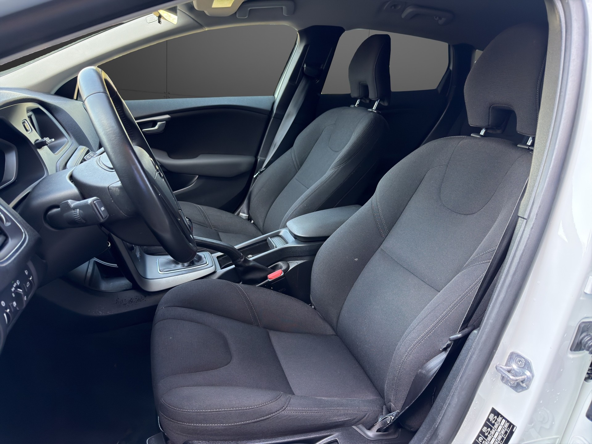 VOLVO V40 D3 Inscription Geartronic-image-21
