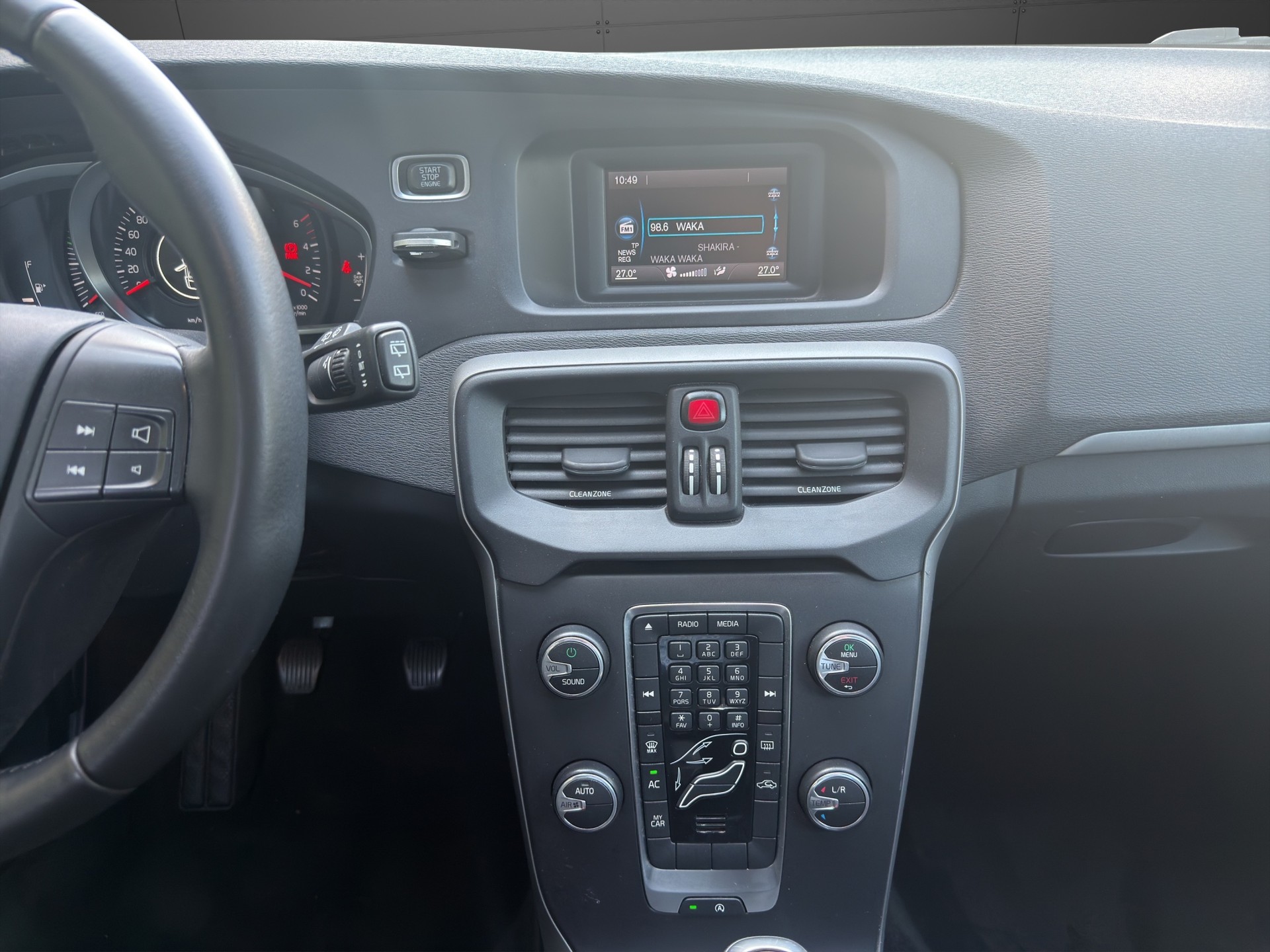 VOLVO V40 D3 Inscription Geartronic-image-13