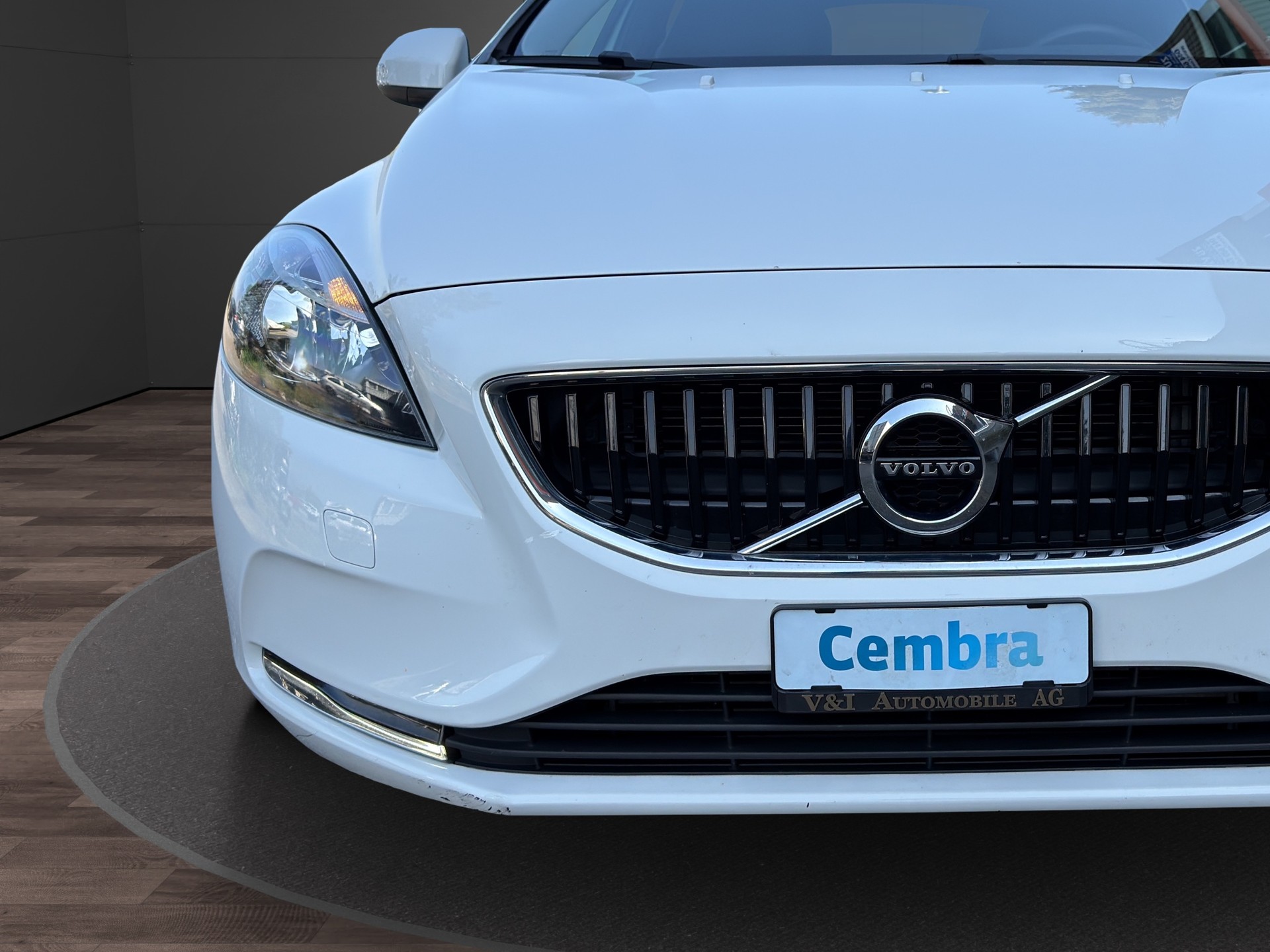 VOLVO V40 D3 Inscription Geartronic-image-8