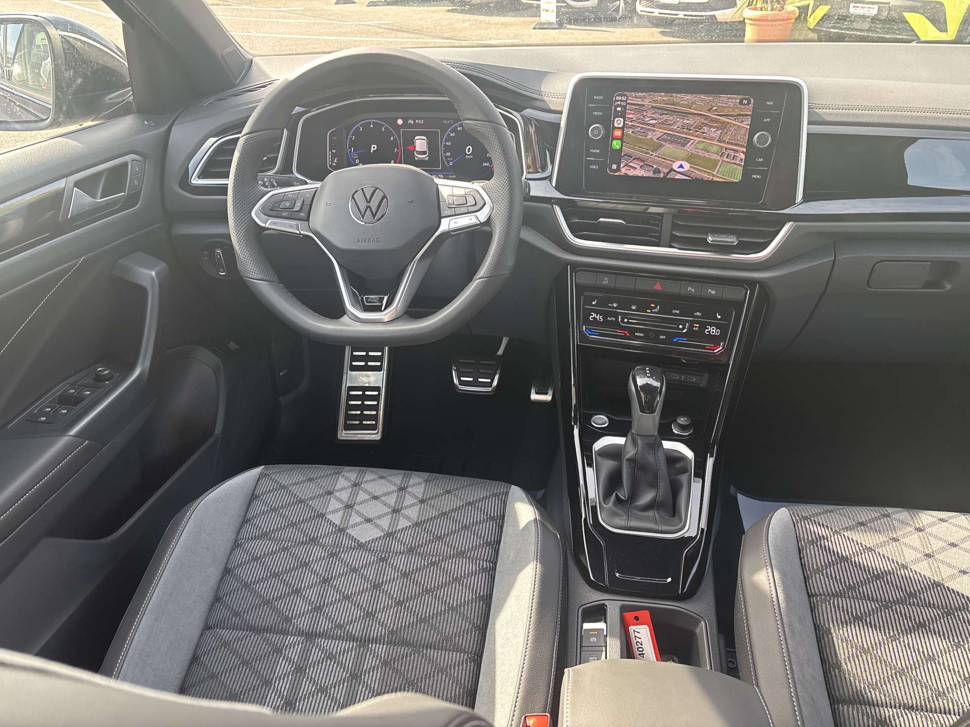 VW T-Roc 1.5 TSi EVO R-Line DSG-Automat-image-3