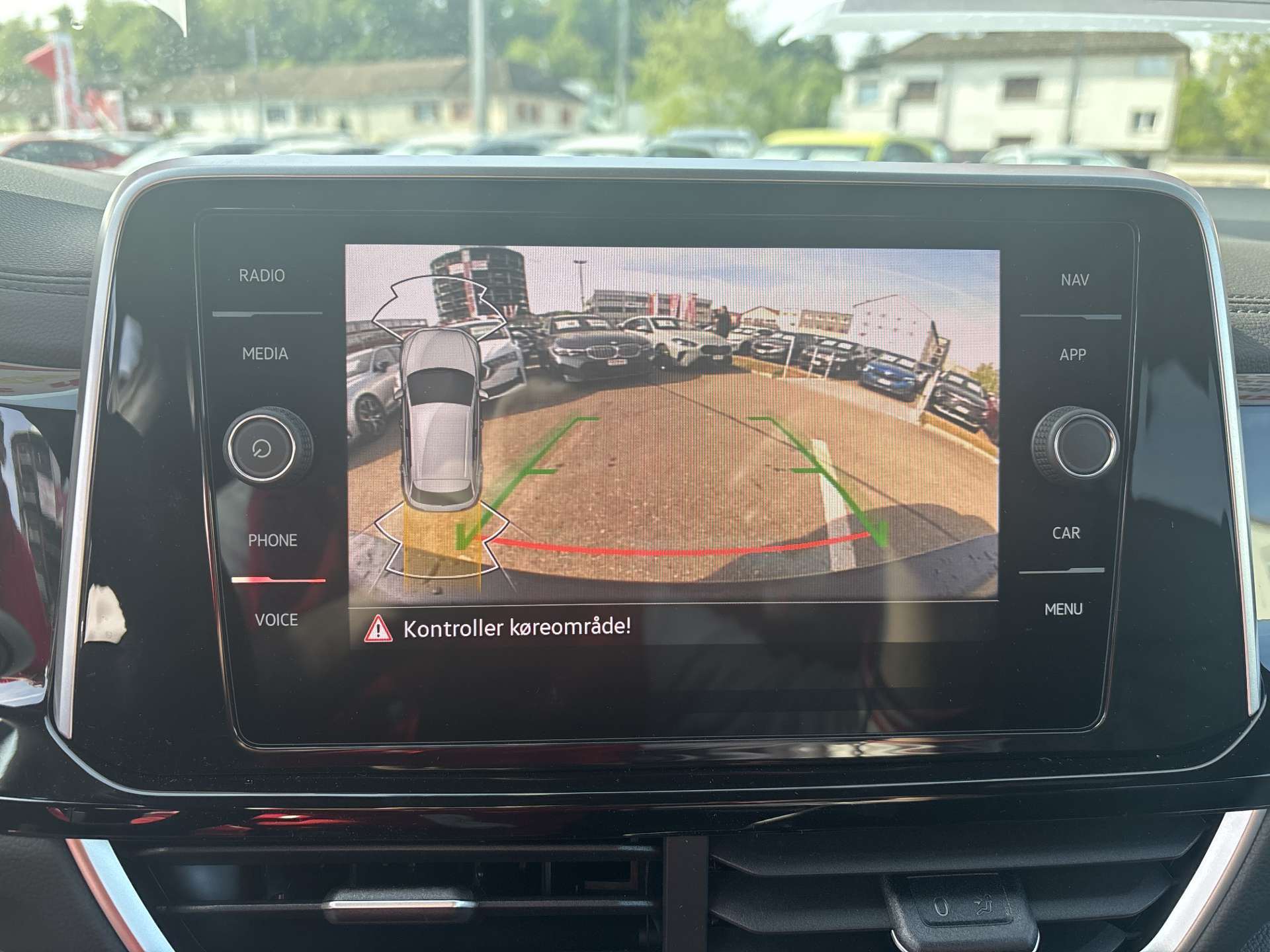 VW T-Roc 1.5 TSi EVO R-Line DSG-Automat-image-8