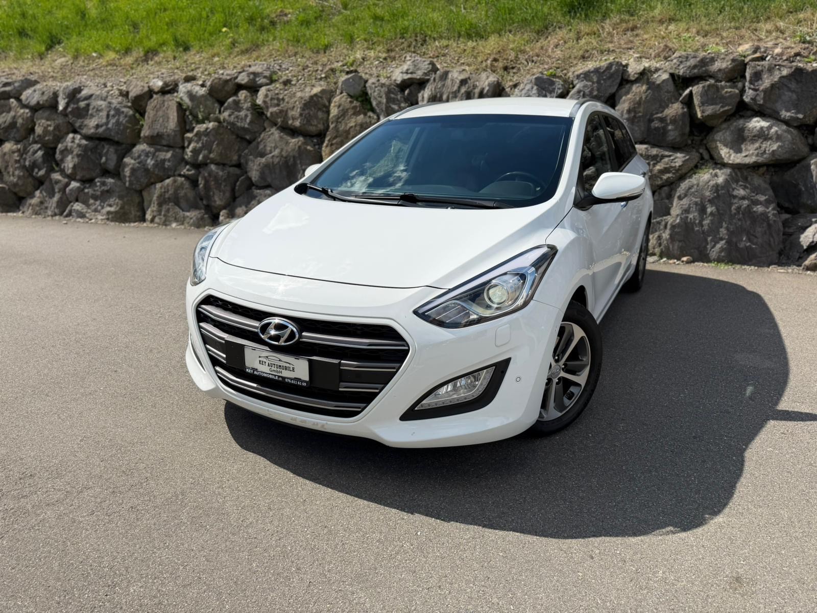 HYUNDAI i30 Wagon 1.6 CRDi Vertex Automatic DCT-image-0