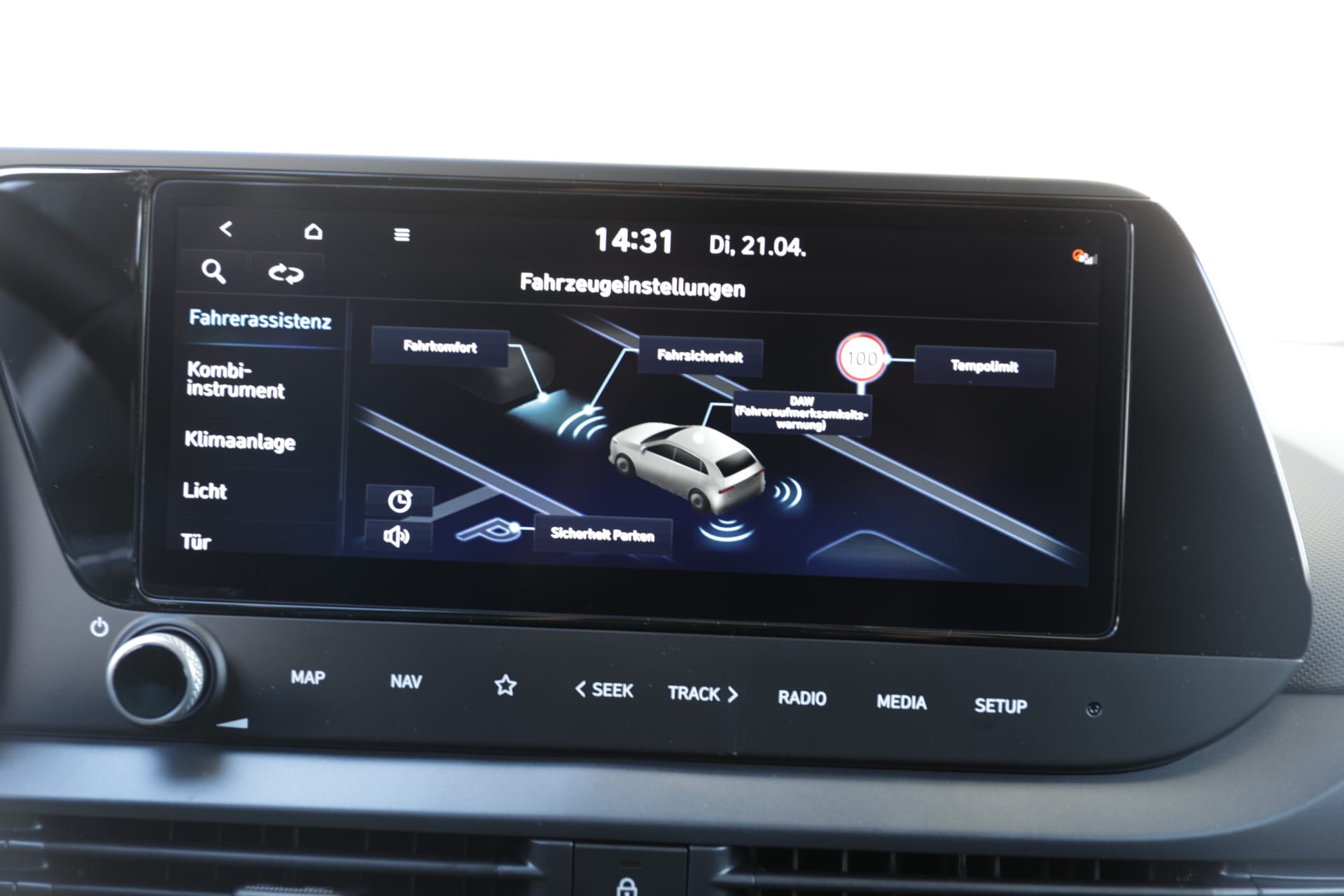 HYUNDAI i20 1.0 T-GDi Amplia DCT-image-14