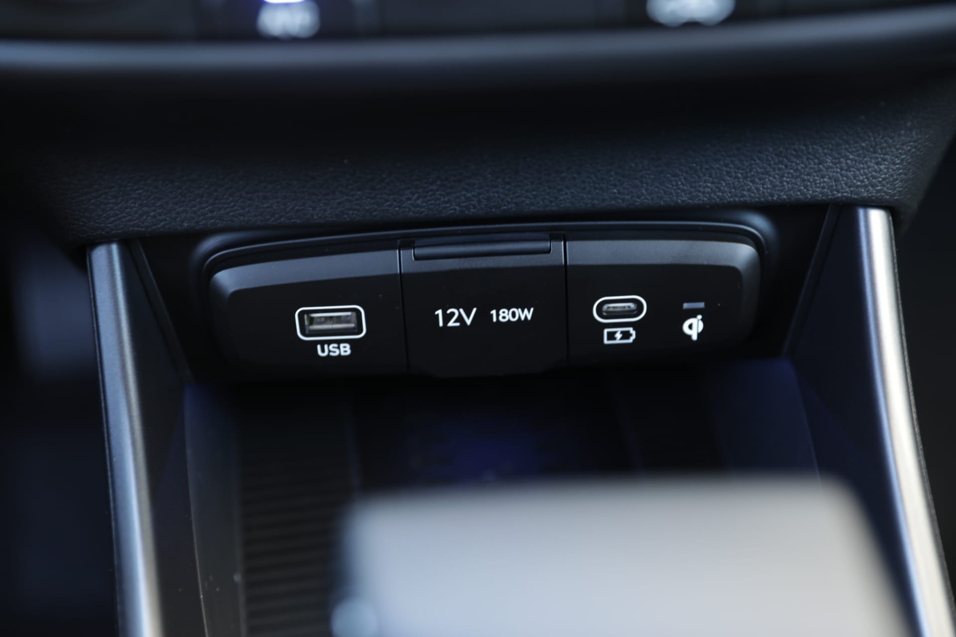 HYUNDAI i20 1.0 T-GDi Amplia DCT-image-17