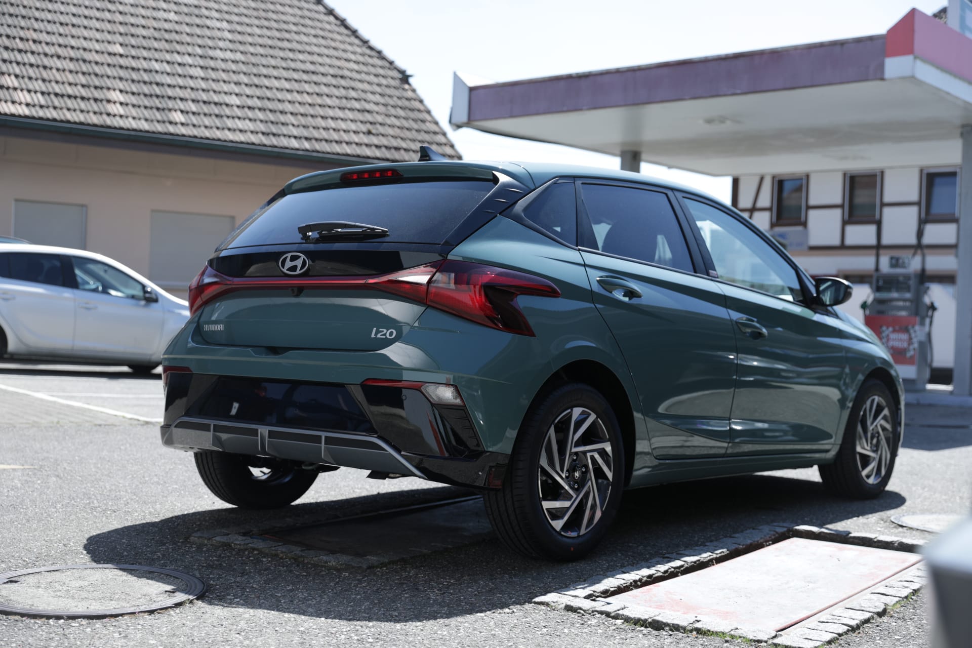 HYUNDAI i20 1.0 T-GDi Amplia DCT-image-4