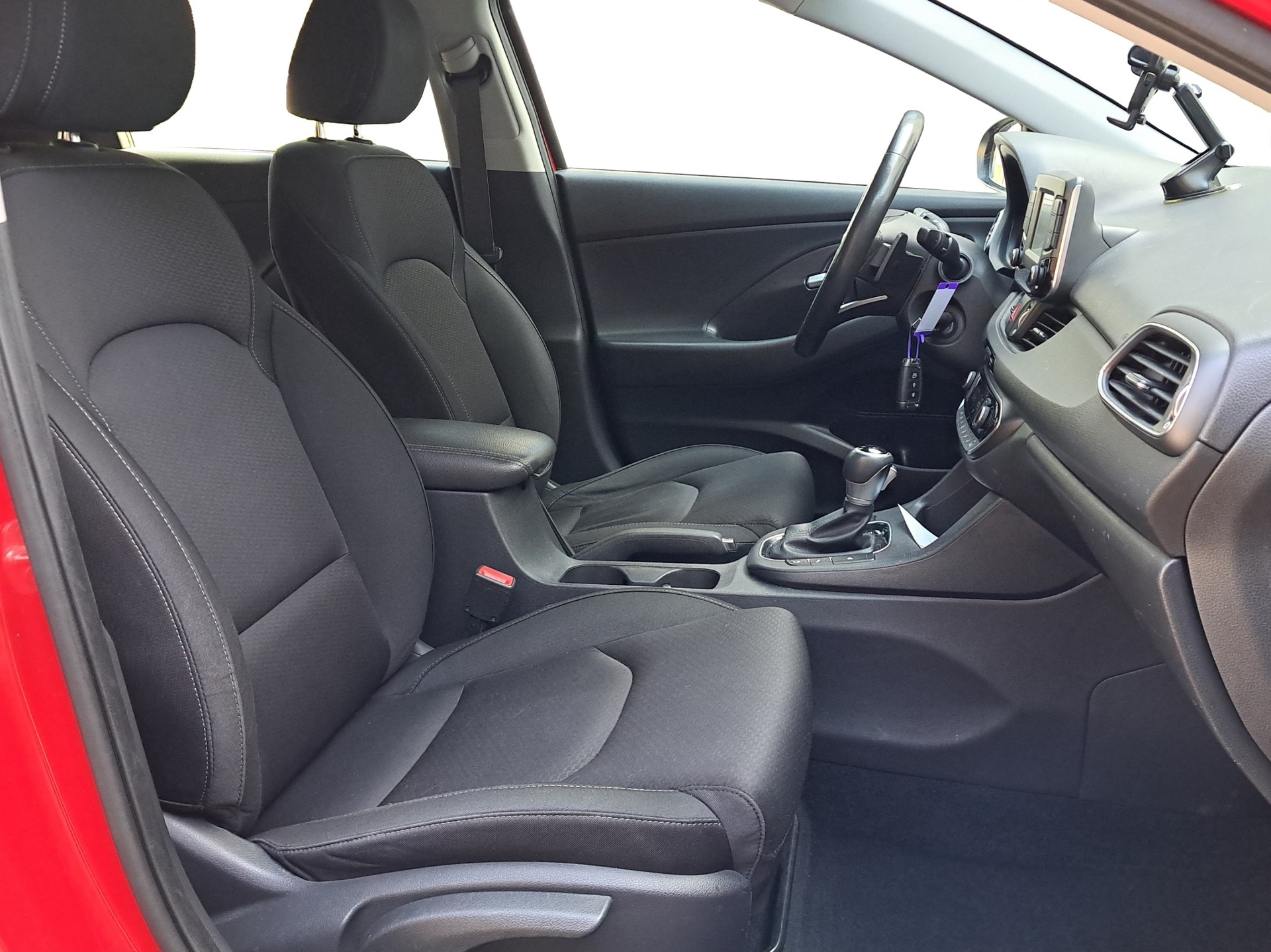 HYUNDAI i30 1.4 T-GDI Launch DCT-image-6