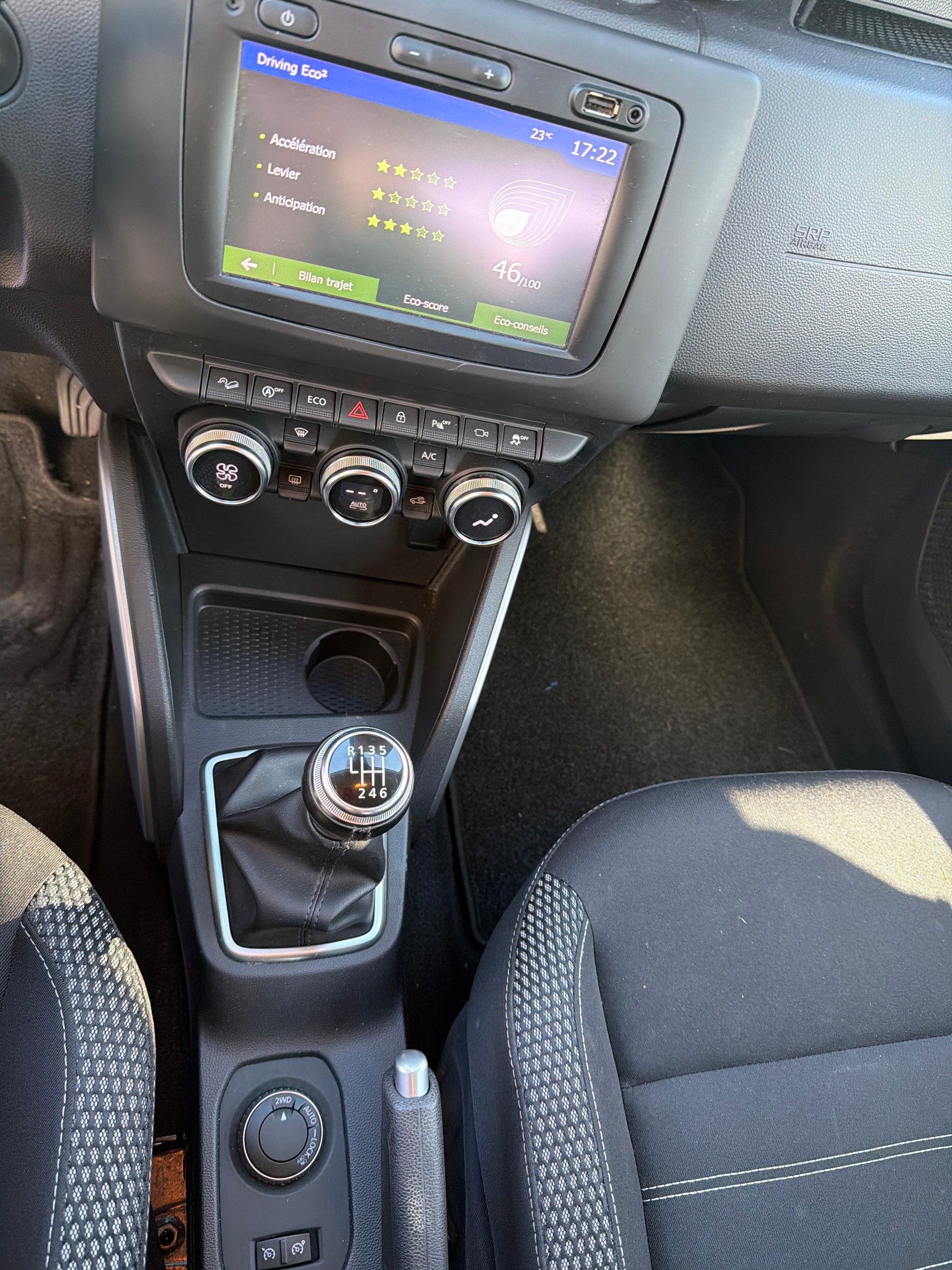 DACIA Duster TCe 125 Comfort 4x4-image-17