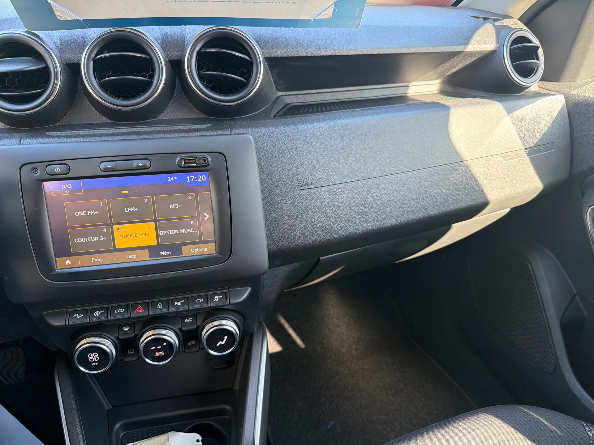 DACIA Duster TCe 125 Comfort 4x4-image-14