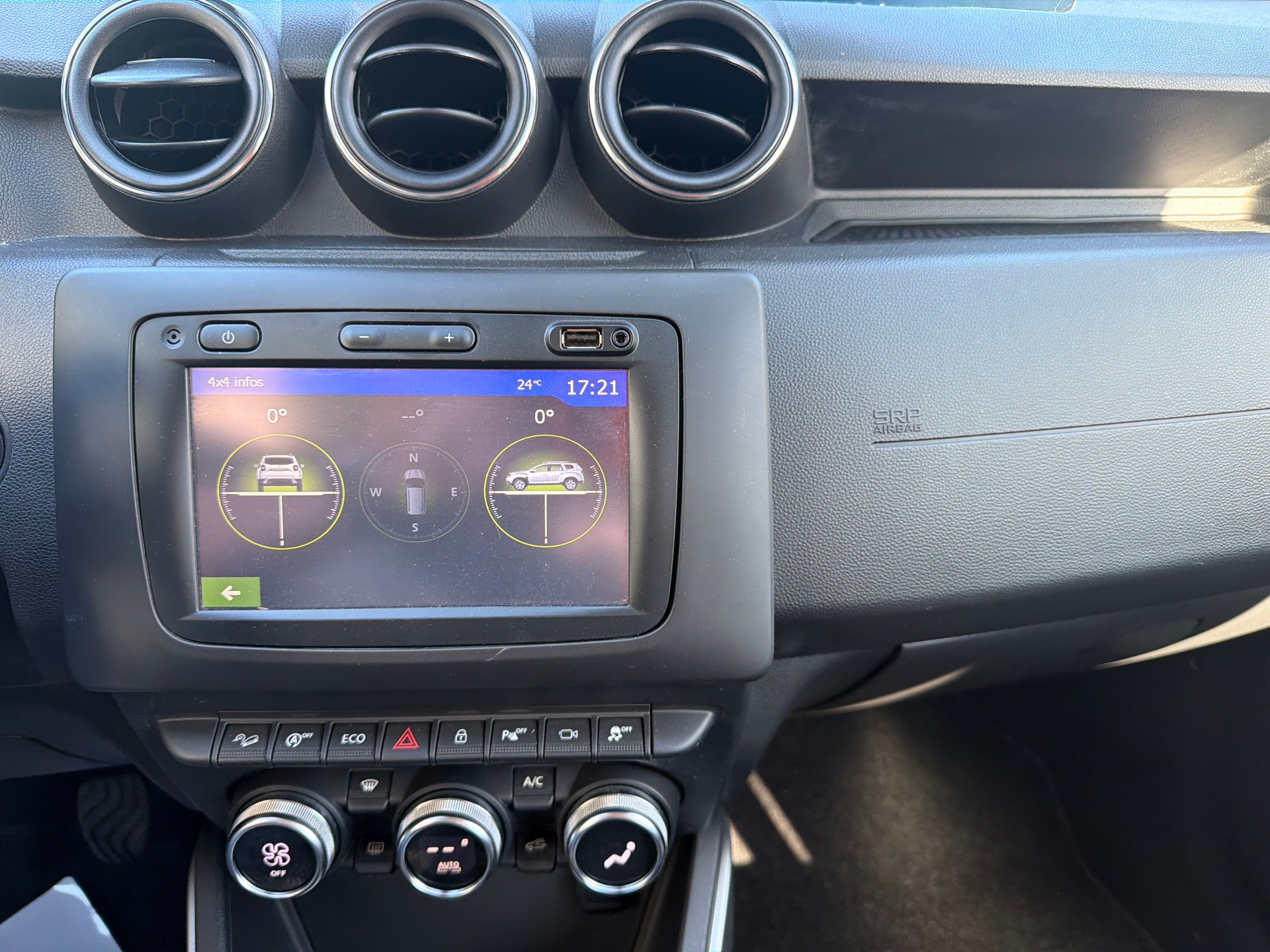 DACIA Duster TCe 125 Comfort 4x4-image-15