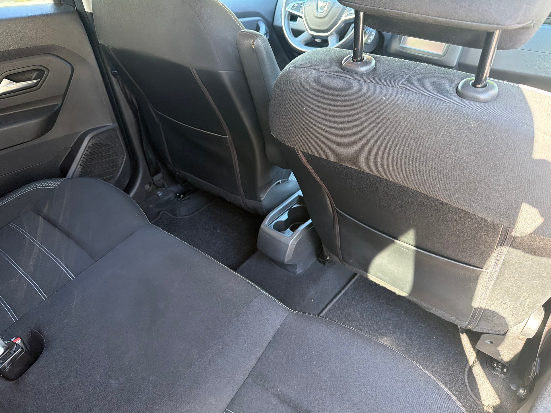 DACIA Duster TCe 125 Comfort 4x4-image-12