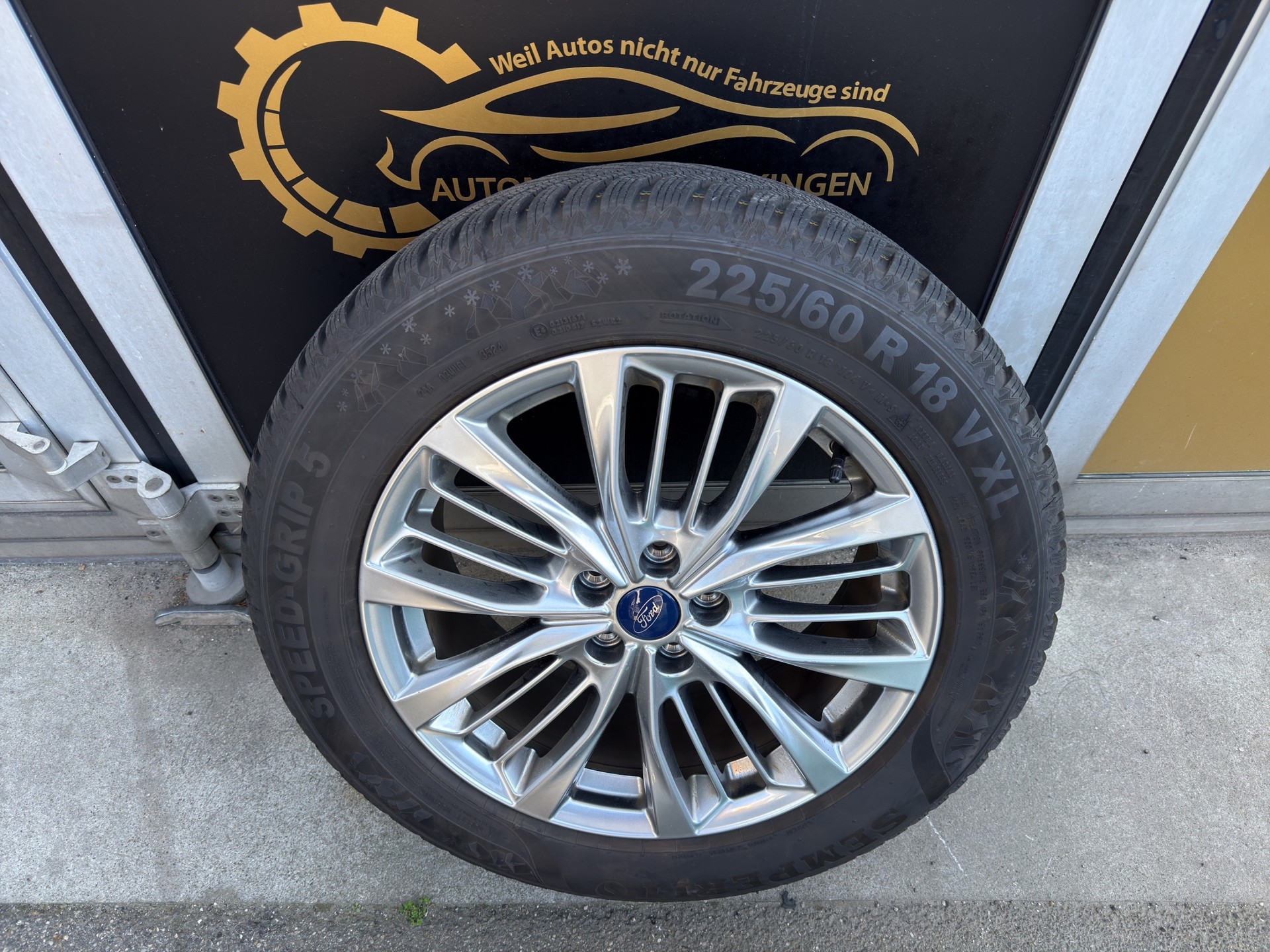 FORD Kuga 2.5 Plug-in Hybrid ST-Line X-image-17