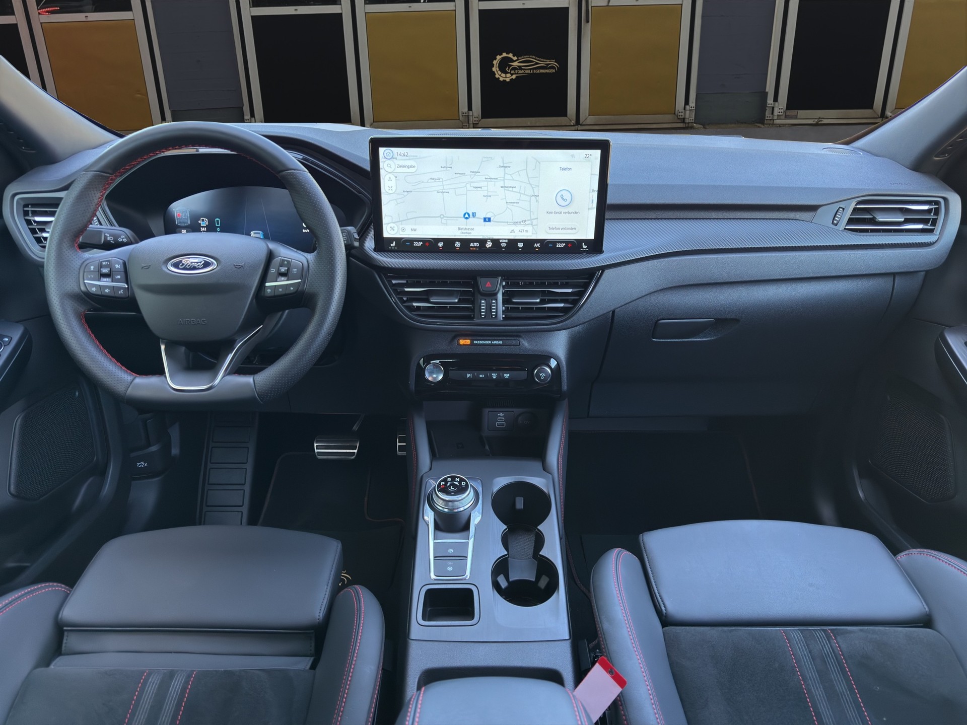 FORD Kuga 2.5 Plug-in Hybrid ST-Line X-image-10