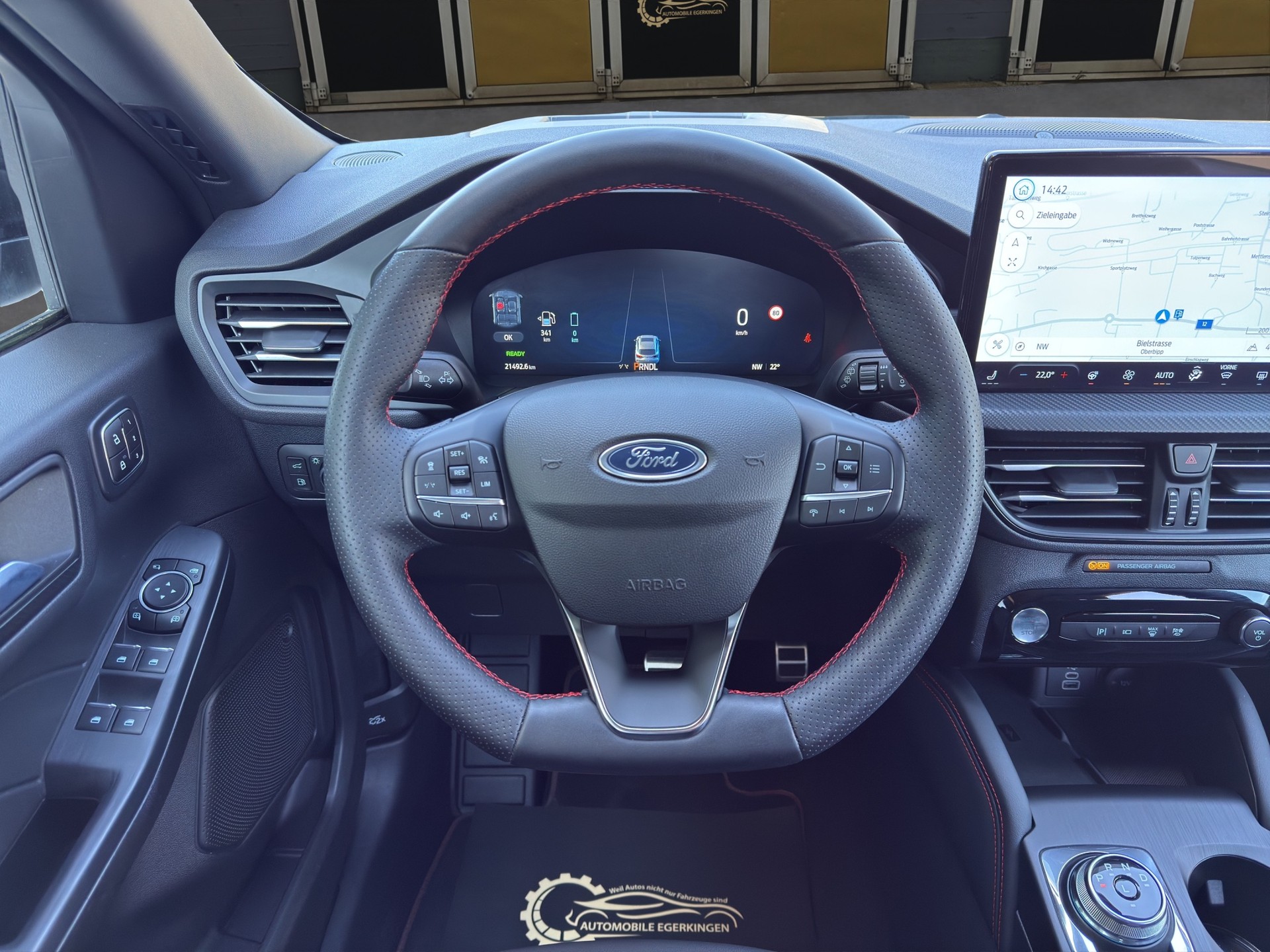 FORD Kuga 2.5 Plug-in Hybrid ST-Line X-image-11