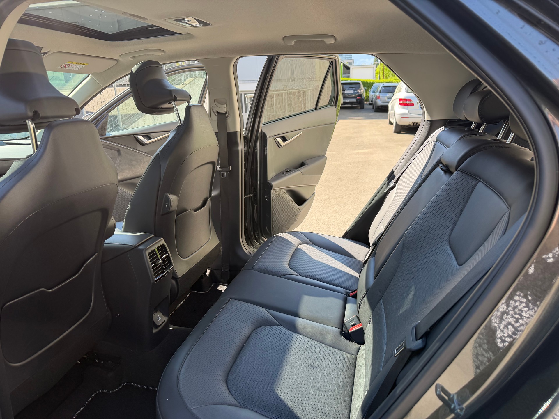KIA Niro 1.6GDi Hybrid DCT Style-image-14