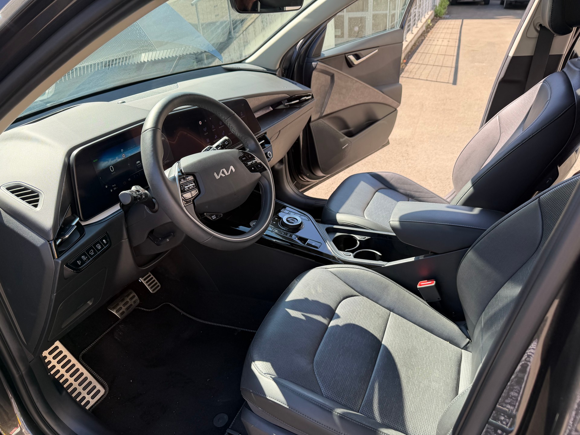 KIA Niro 1.6GDi Hybrid DCT Style-image-9