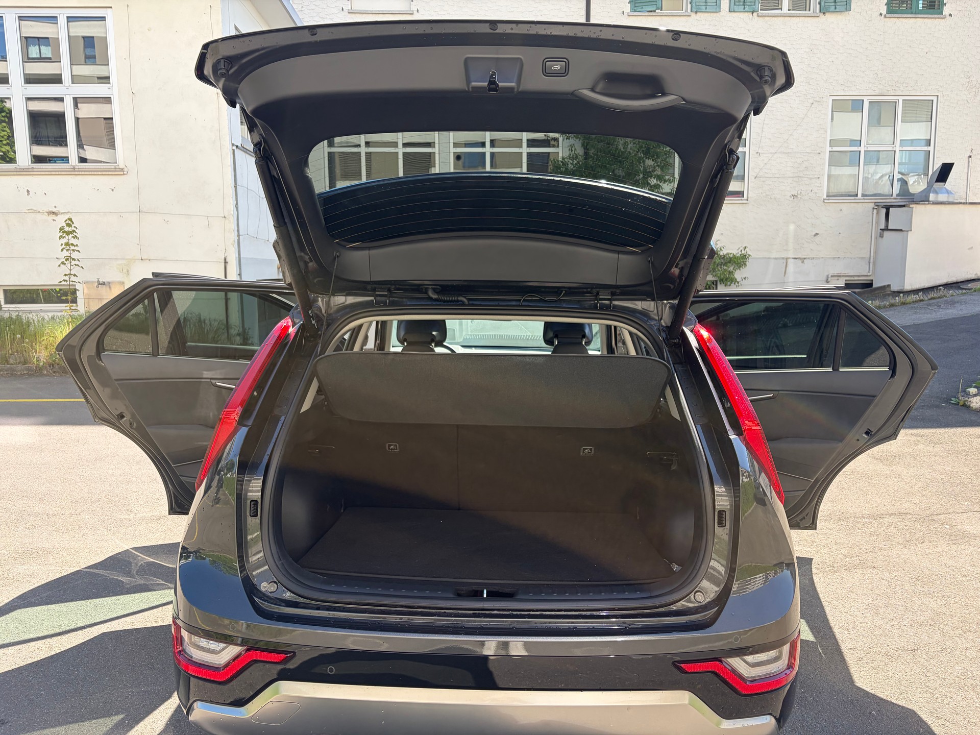 KIA Niro 1.6GDi Hybrid DCT Style-image-13