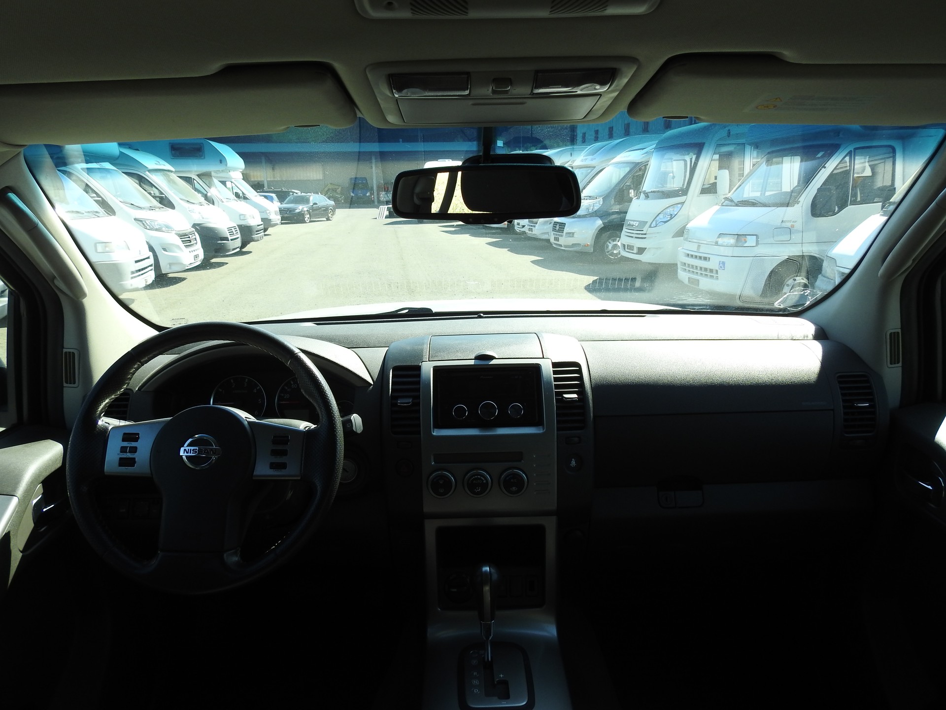 NISSAN Pathfinder 2.5 dCi SE-image-17