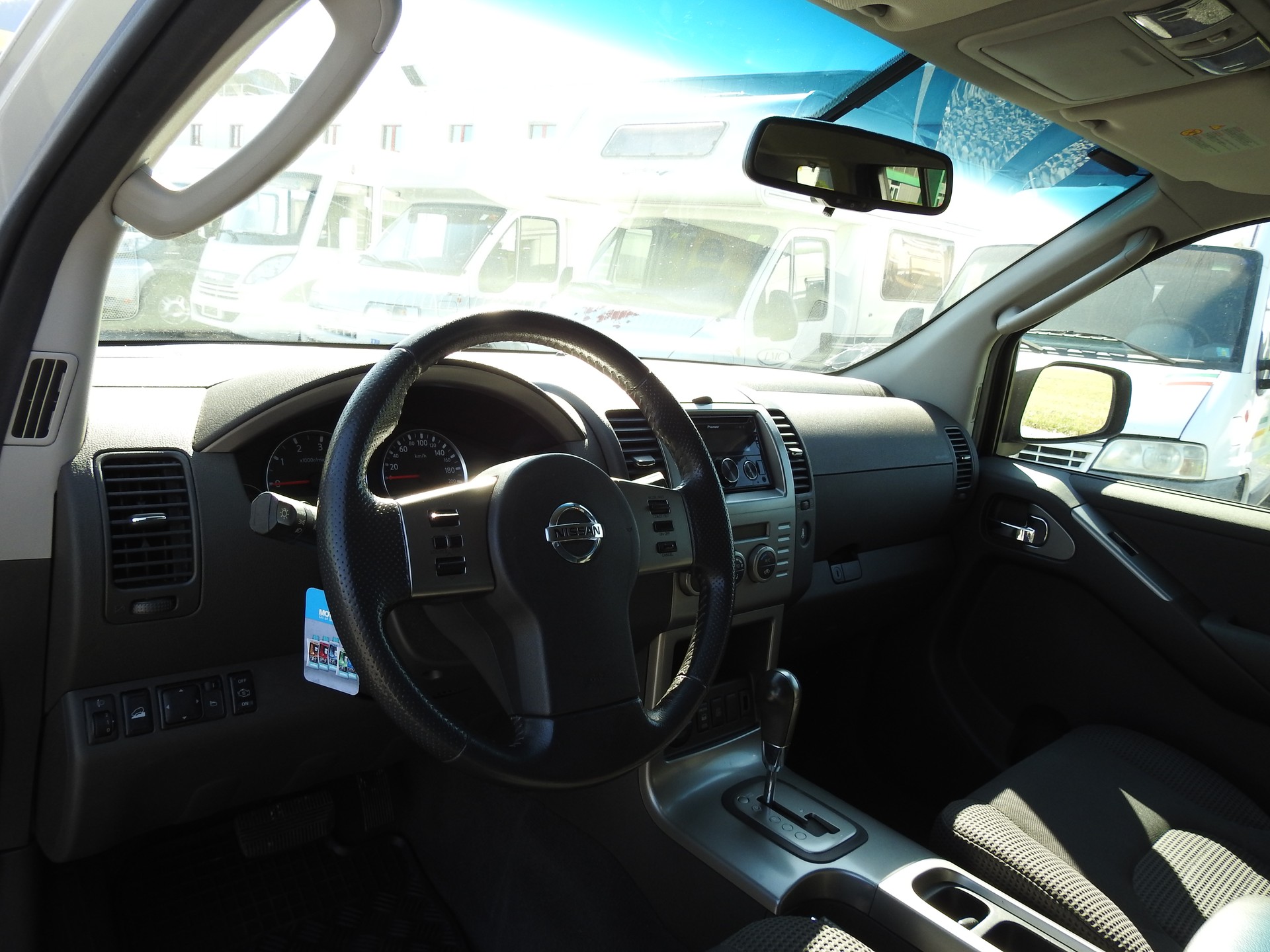NISSAN Pathfinder 2.5 dCi SE-image-10