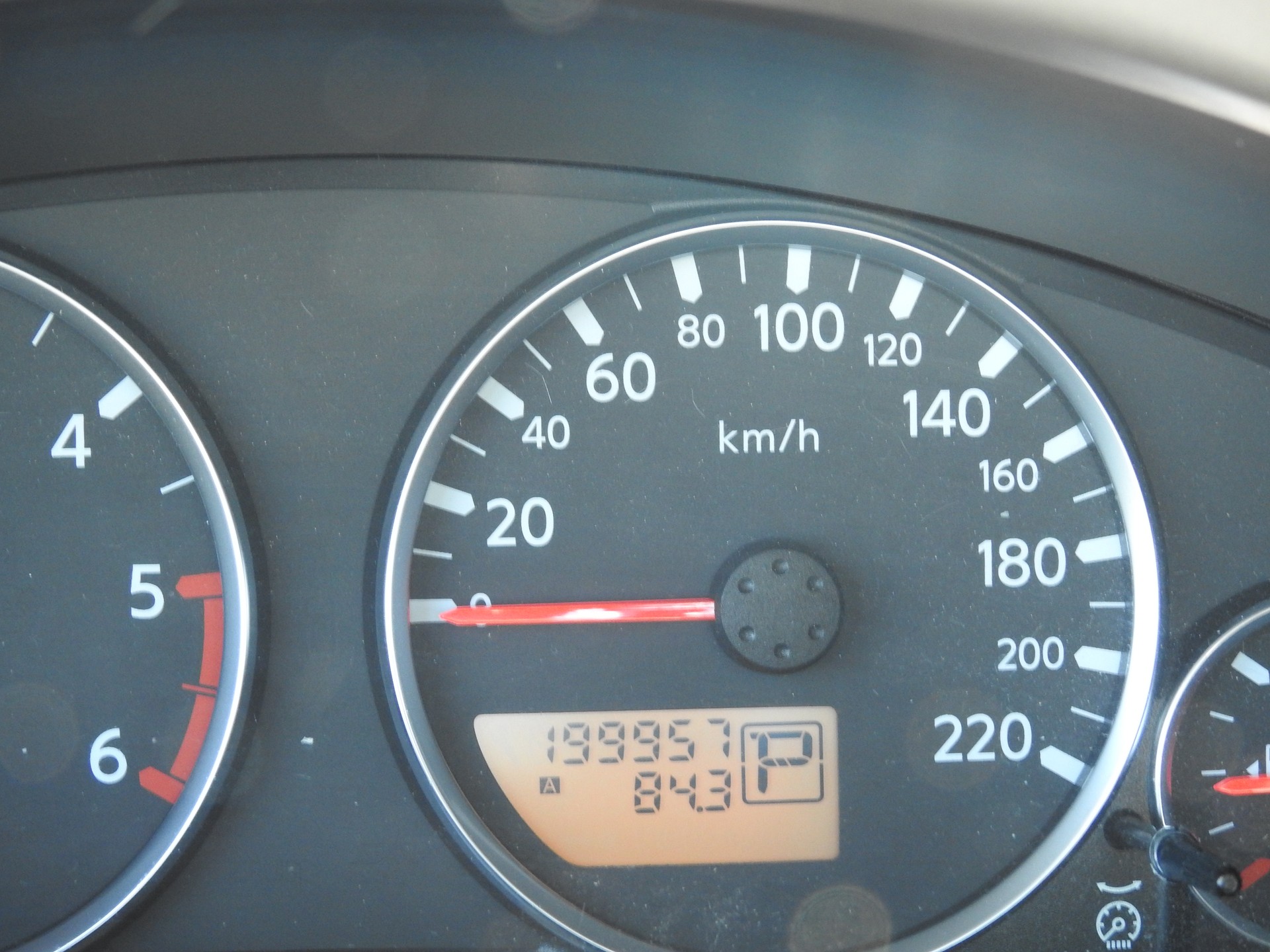 NISSAN Pathfinder 2.5 dCi SE-image-23