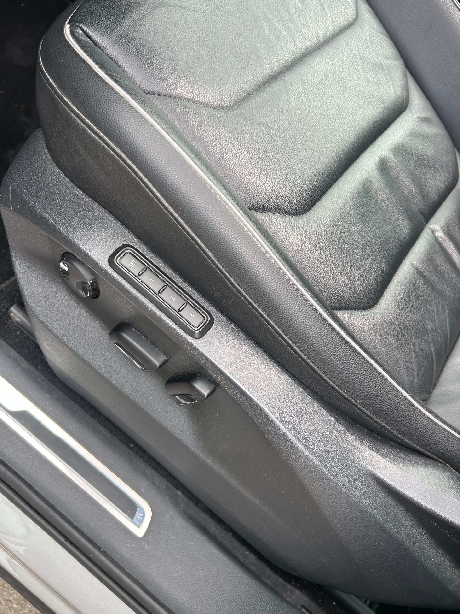 VW Tiguan 2.0TSI Highline 4Motion-image-13