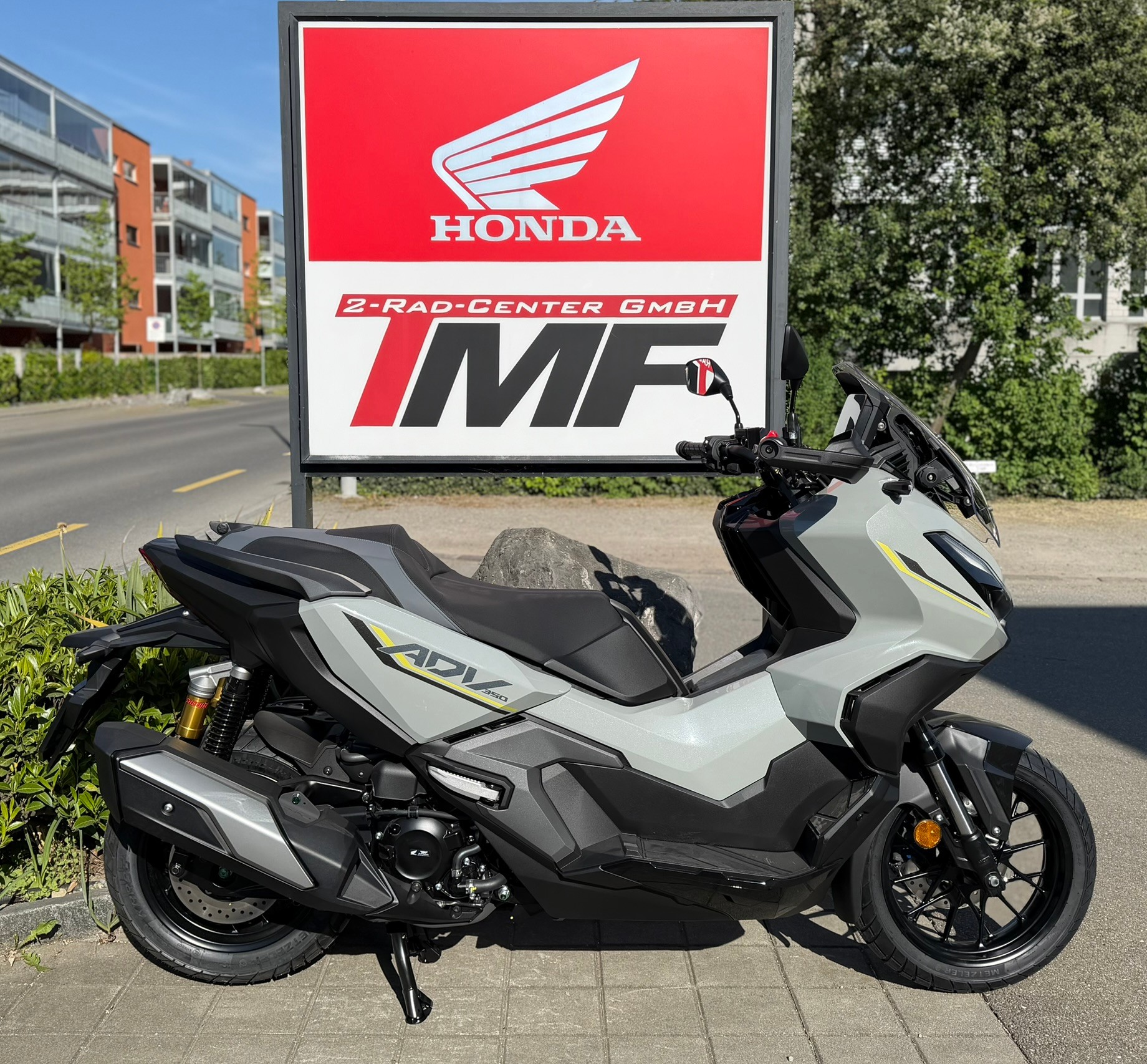 HONDA SPECIAL EDITION-showroom-element-3
