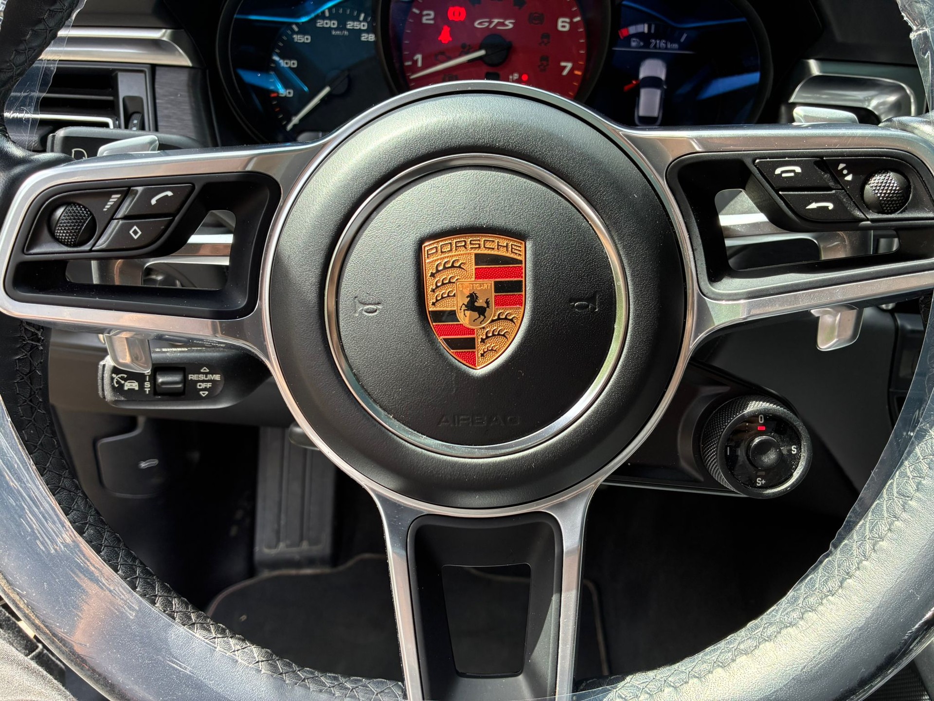 PORSCHE Macan GTS PDK-image-27