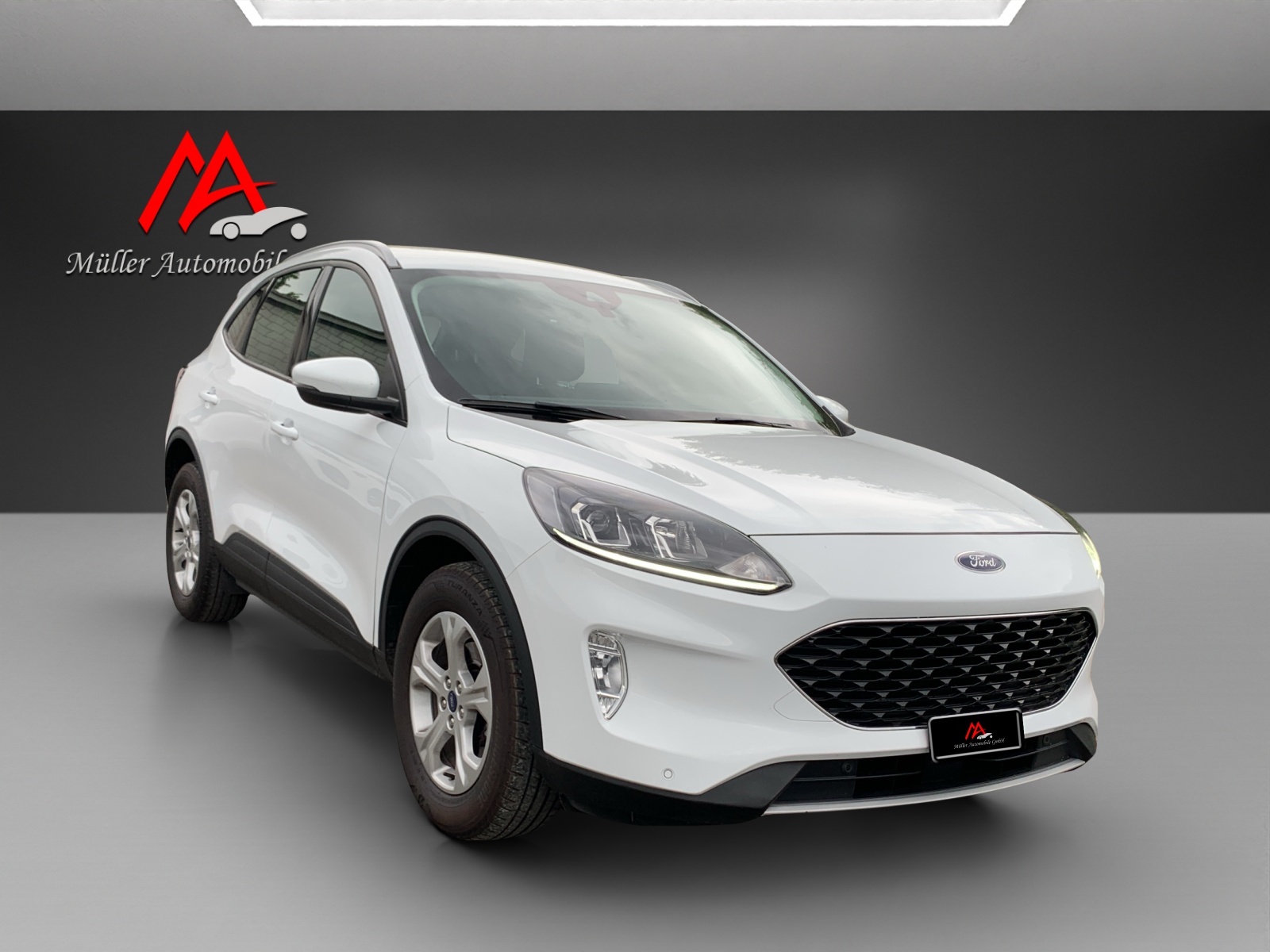 FORD Kuga 1.5 TDCi Cool & Connect 2WD Automat-showroom-element-1