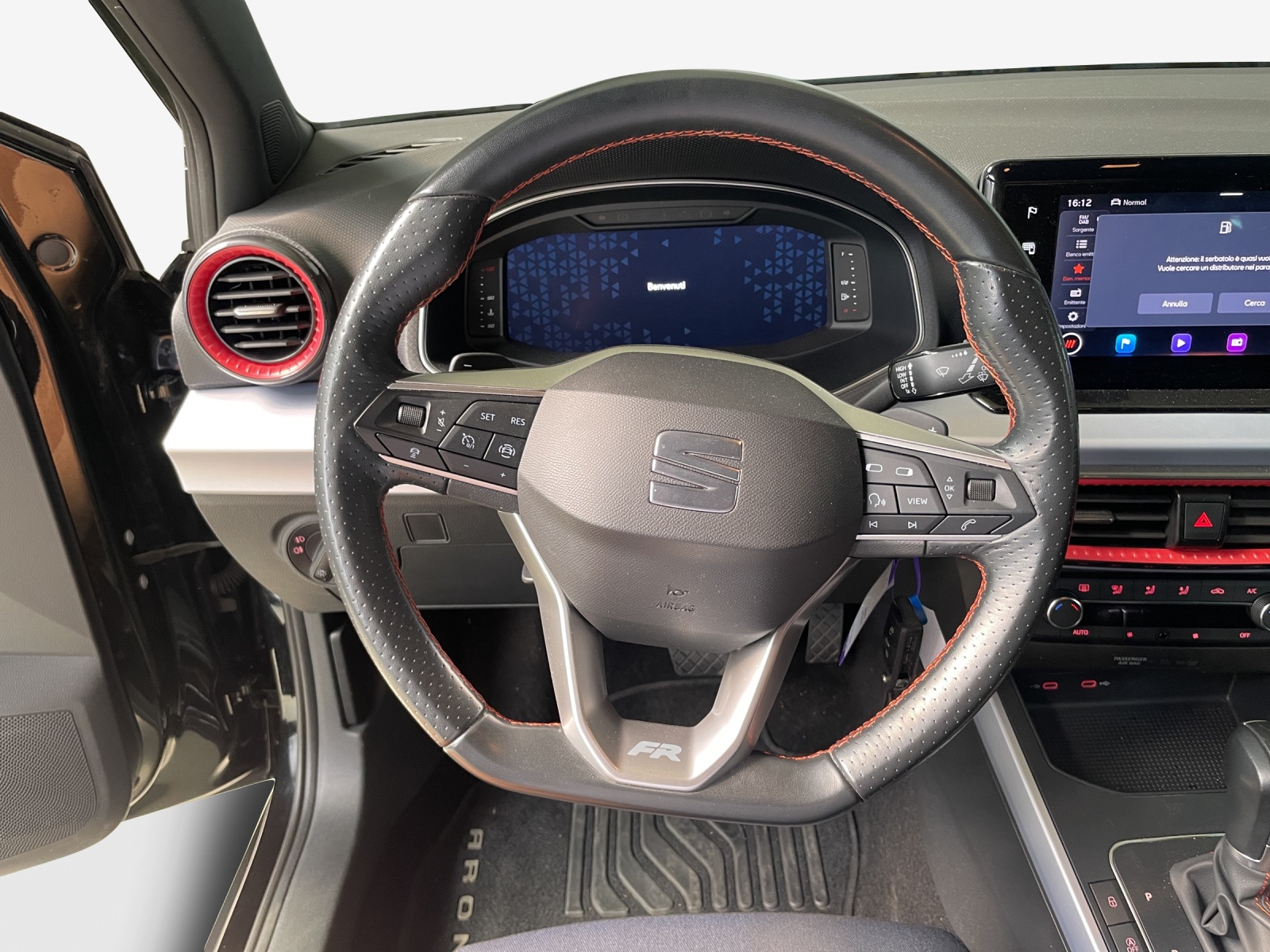 SEAT Arona 1.5 Eco TSI FR DSG-image-9