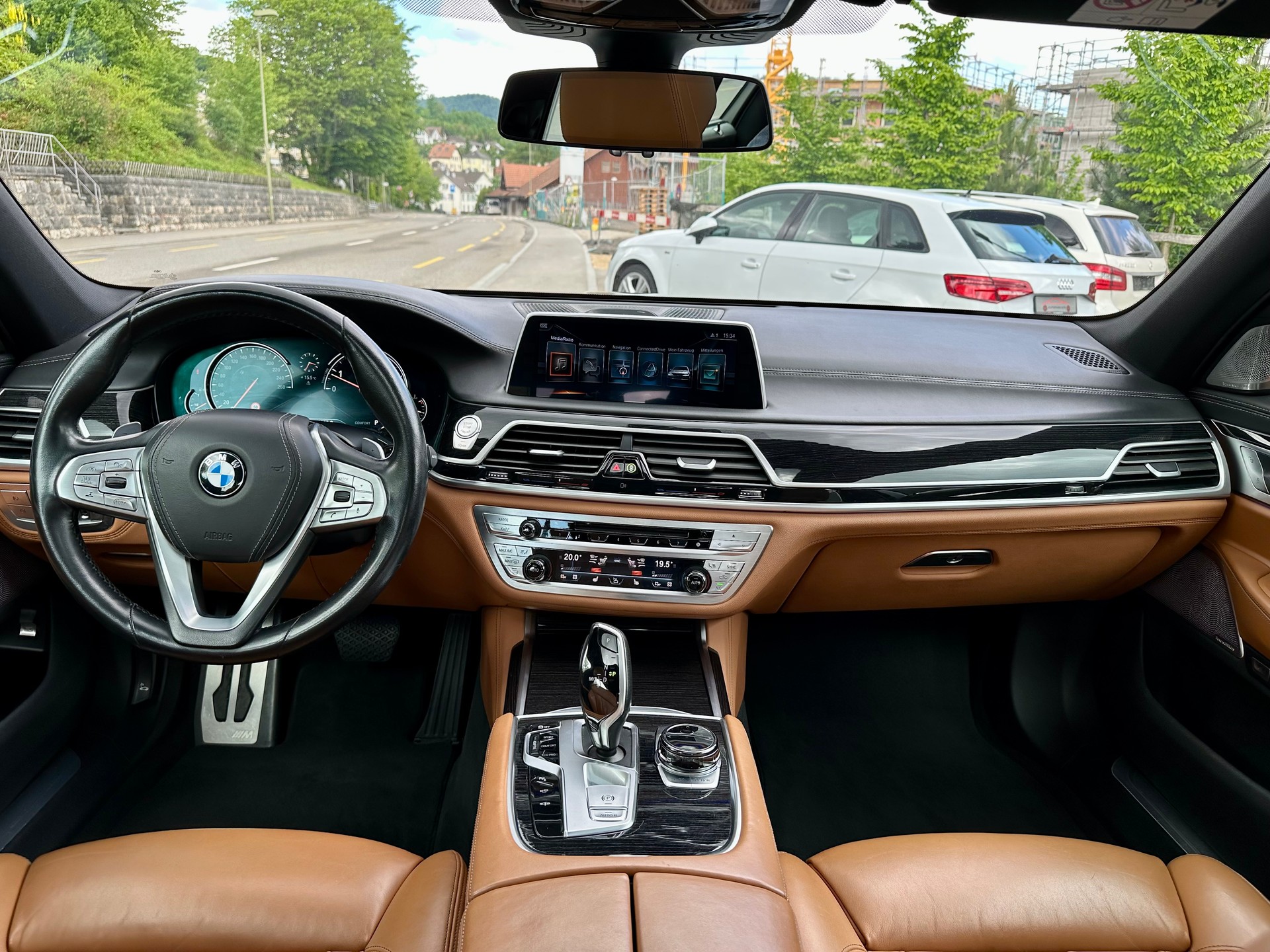 BMW 750Li xDrive-image-13