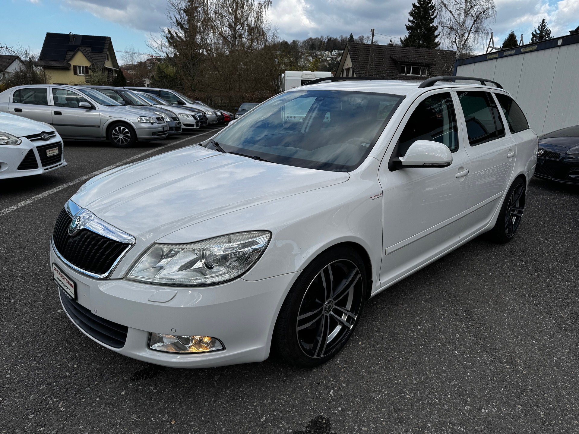 SKODA Octavia Combi 2.0 TDI Elegance DSG-image-3