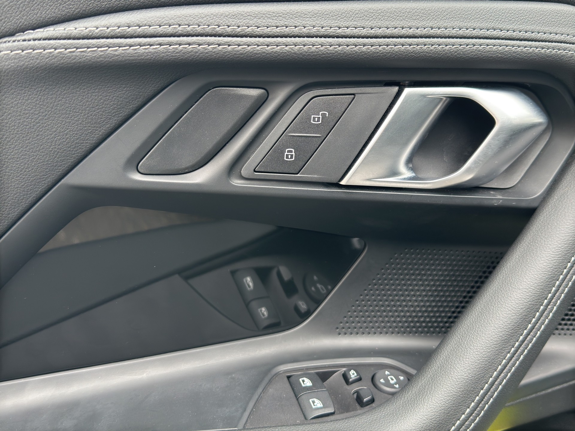 BMW M240i xDrive M Sport Pro Shadow Line Steptronic-image-8