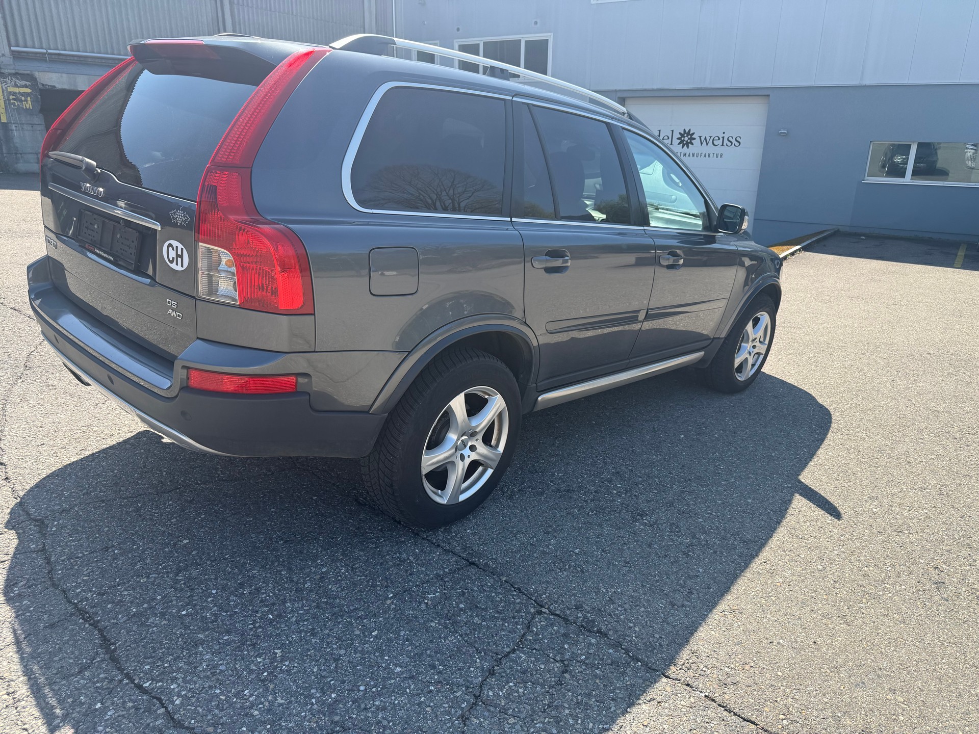 VOLVO XC90 D5 AWD Sport-image-3