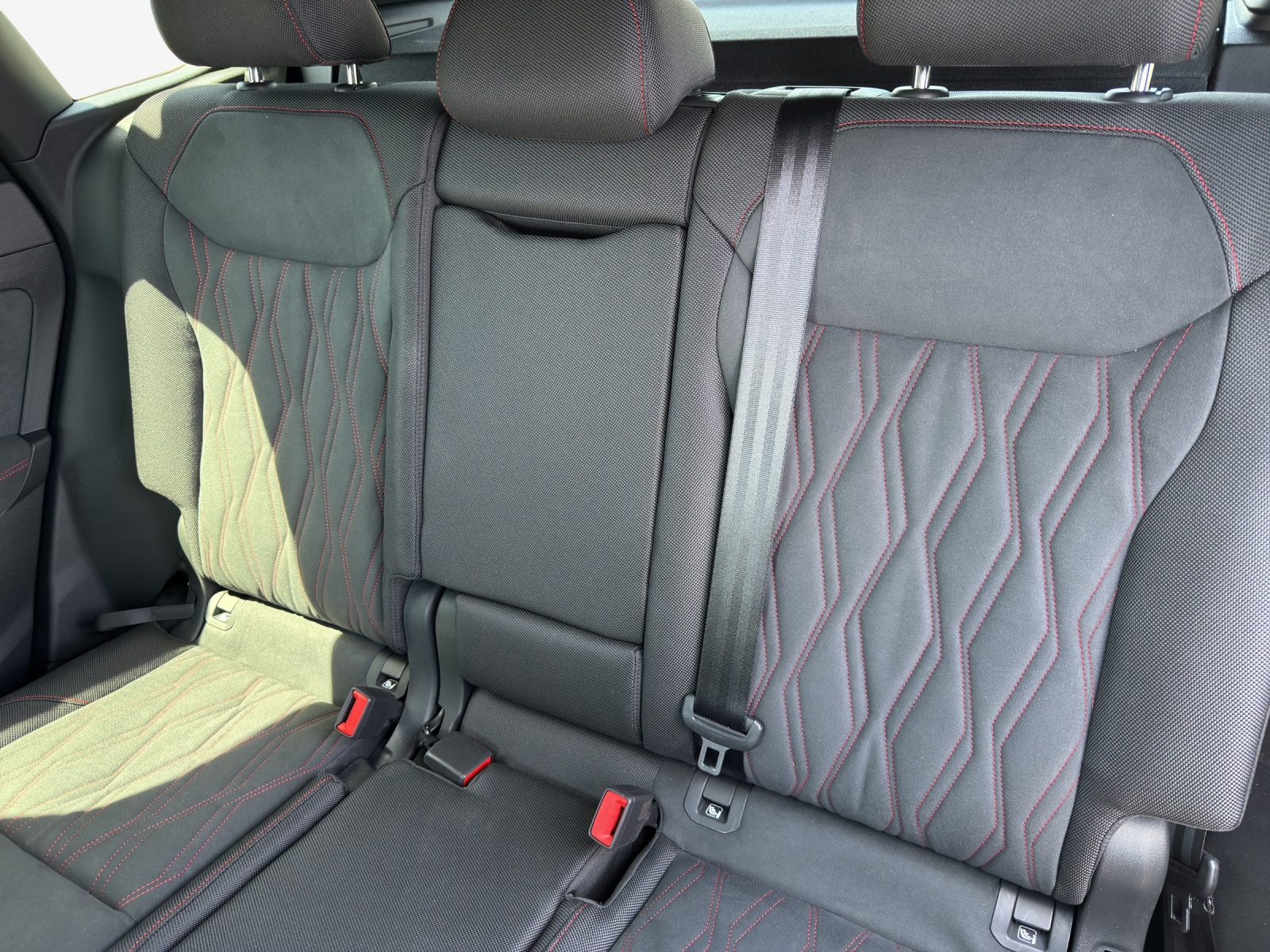 AUDI Q3 SUV TFSI quattro 195 kW S tronic-image-11