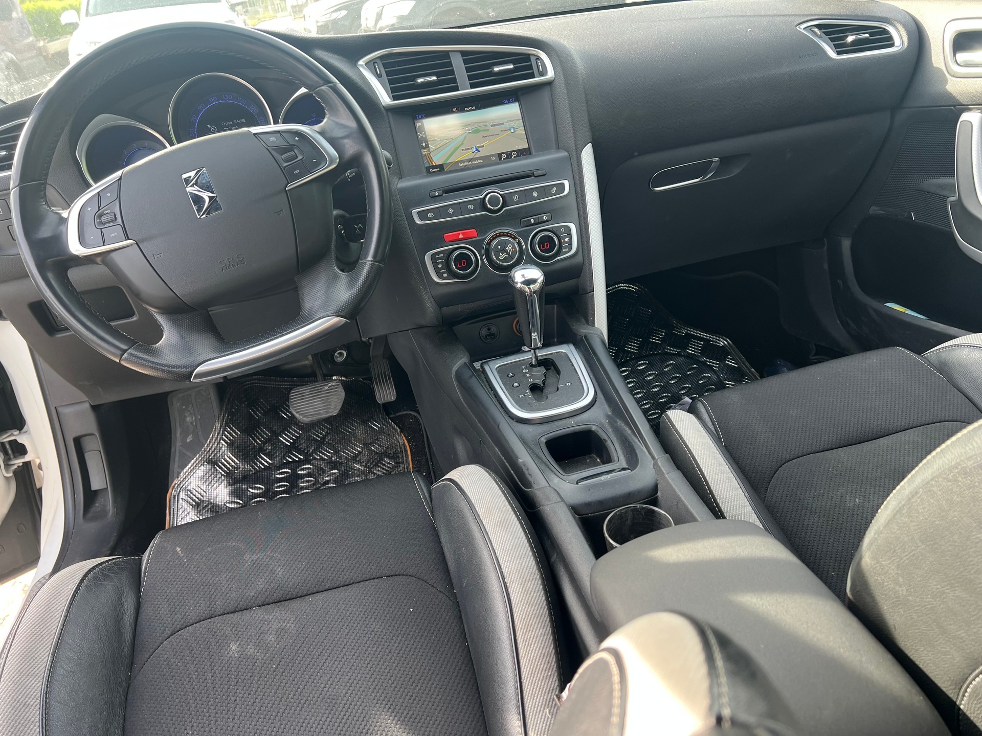 DS AUTOMOBILES DS4 1.6 THP Sport Chic Automatic-image-6