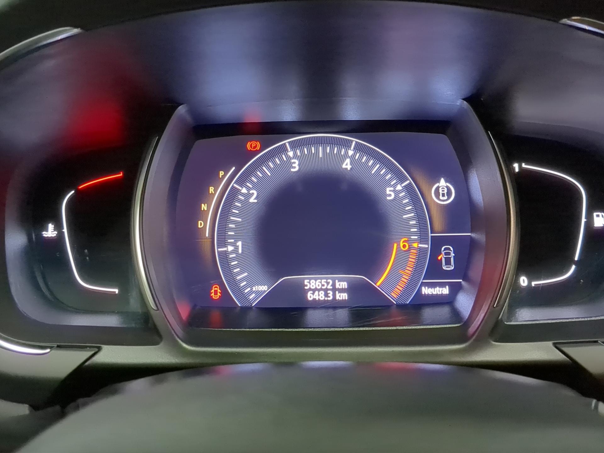 RENAULT Scénic 1.3 16V Turbo Black Edition EDC-image-10