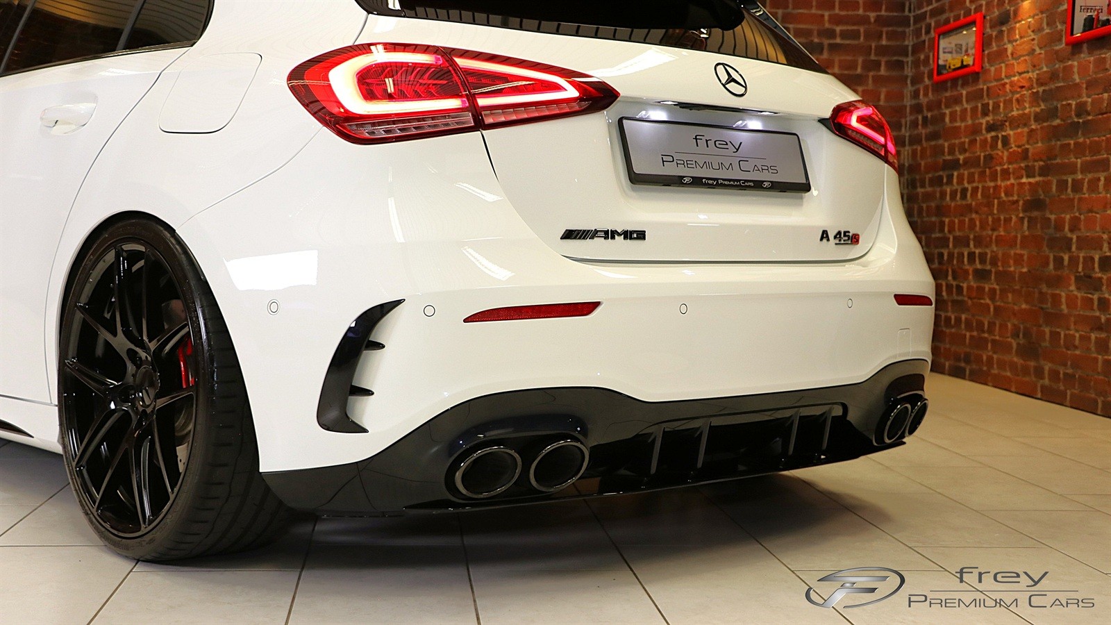 MERCEDES-BENZ A 45 S AMG 4Matic+ Speedshift-image-9