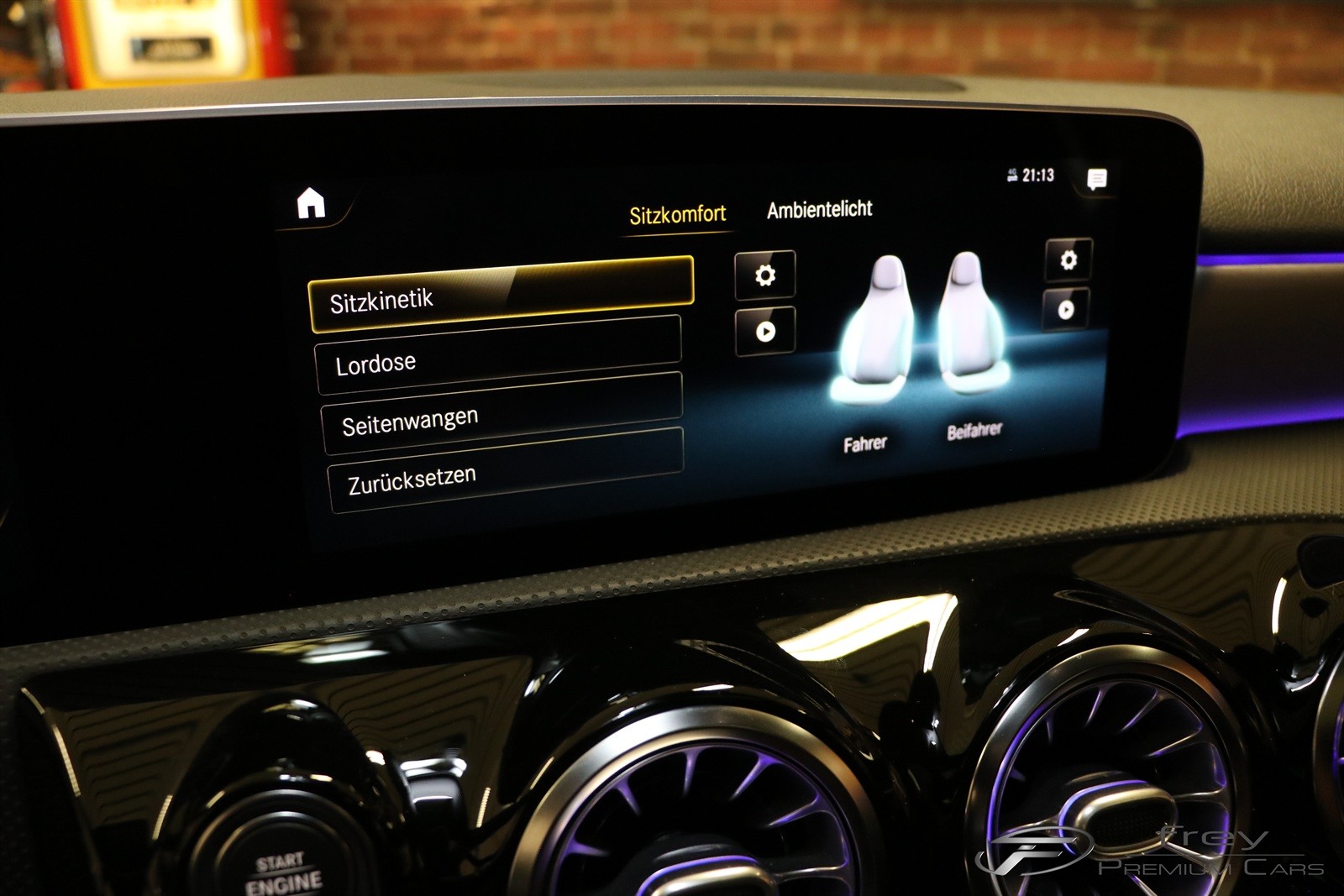 MERCEDES-BENZ A 45 S AMG 4Matic+ Speedshift-image-26