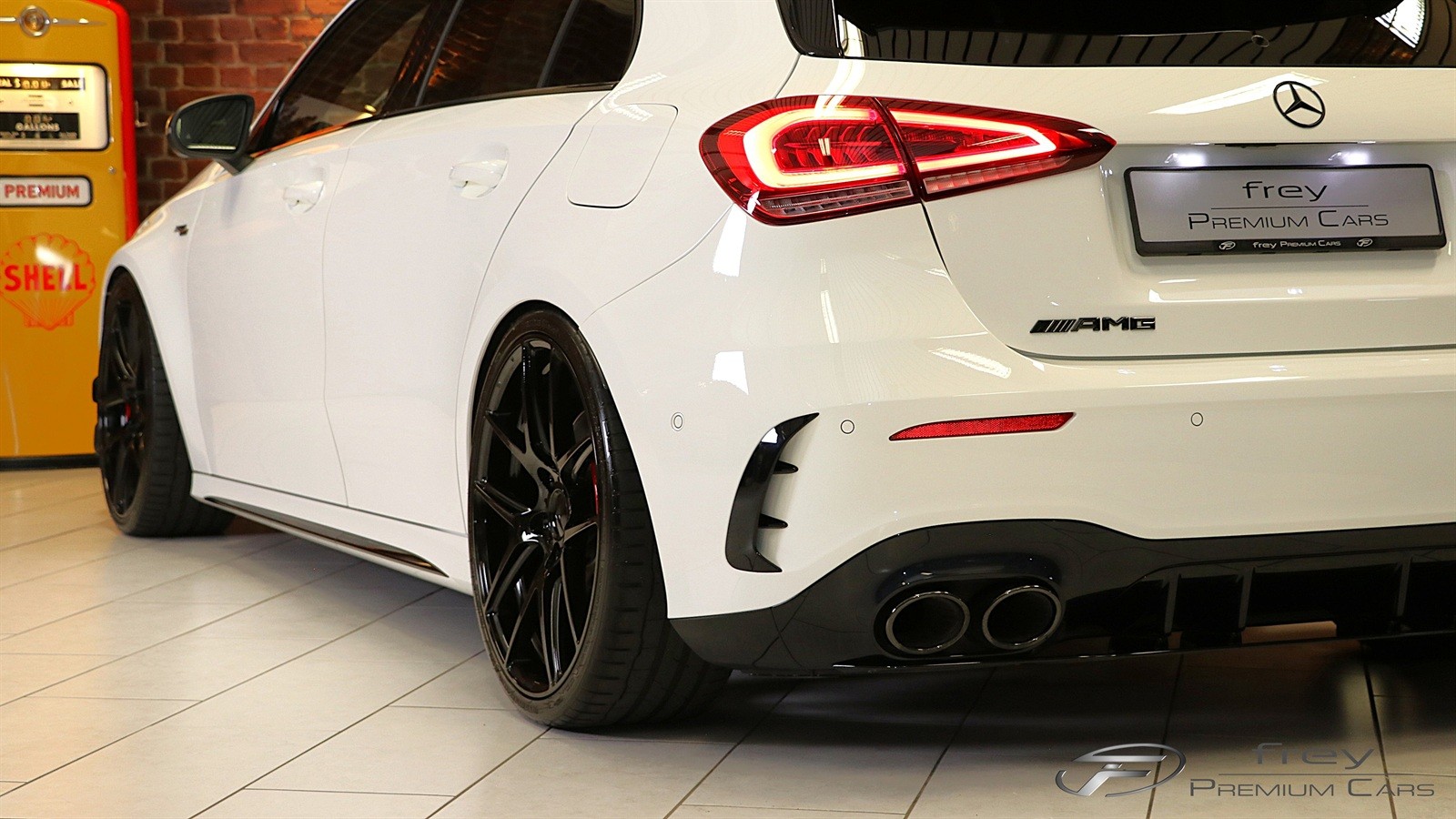 MERCEDES-BENZ A 45 S AMG 4Matic+ Speedshift-image-8