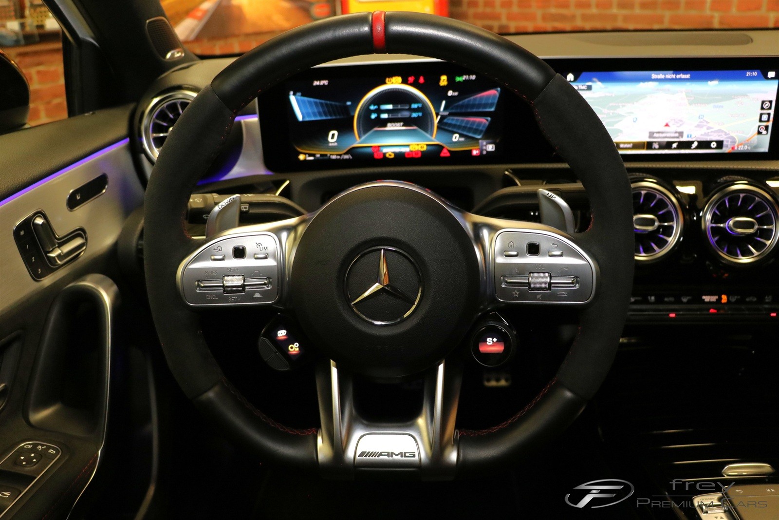 MERCEDES-BENZ A 45 S AMG 4Matic+ Speedshift-image-16