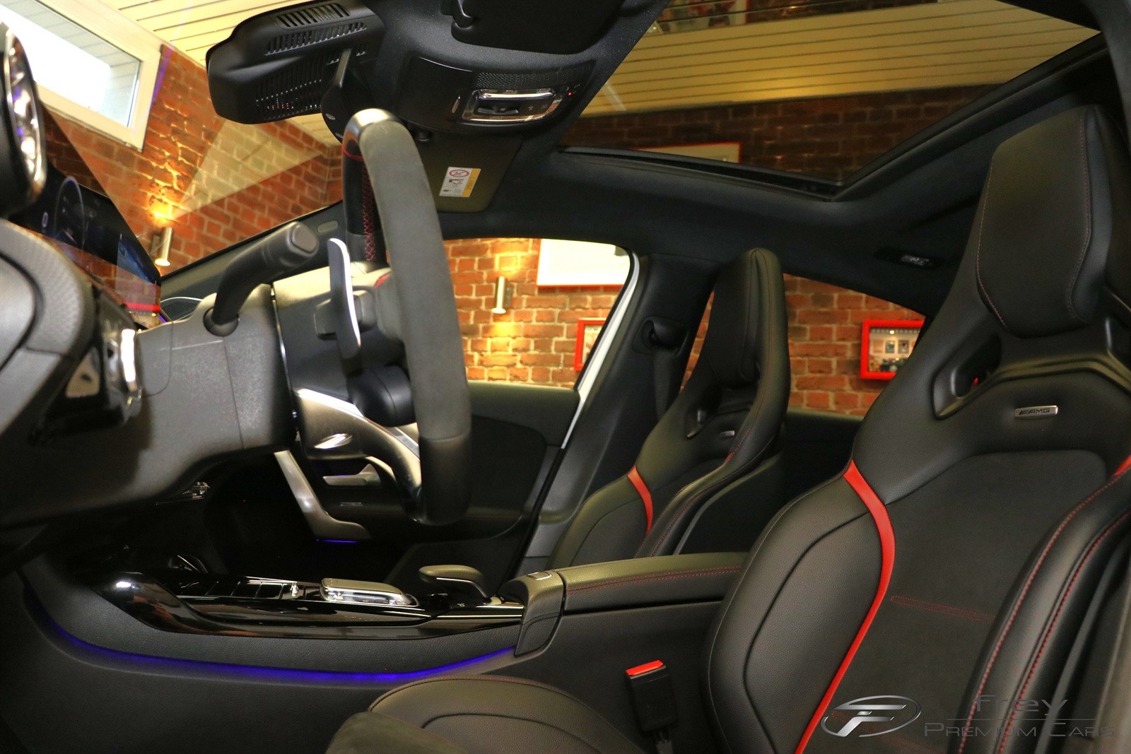 MERCEDES-BENZ A 45 S AMG 4Matic+ Speedshift-image-12