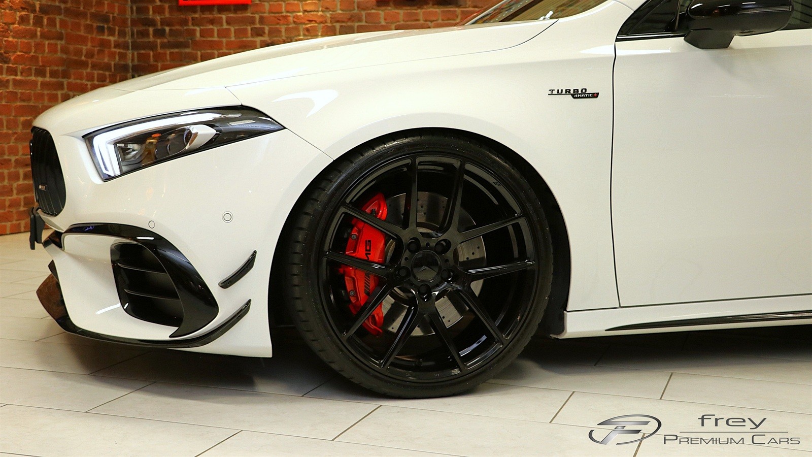 MERCEDES-BENZ A 45 S AMG 4Matic+ Speedshift-image-6