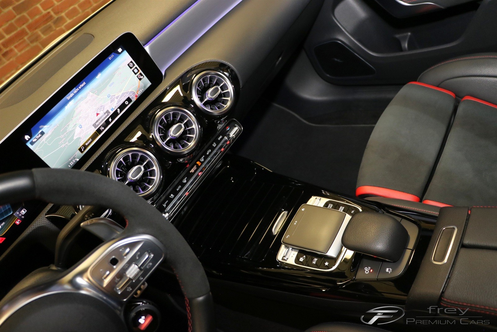 MERCEDES-BENZ A 45 S AMG 4Matic+ Speedshift-image-21