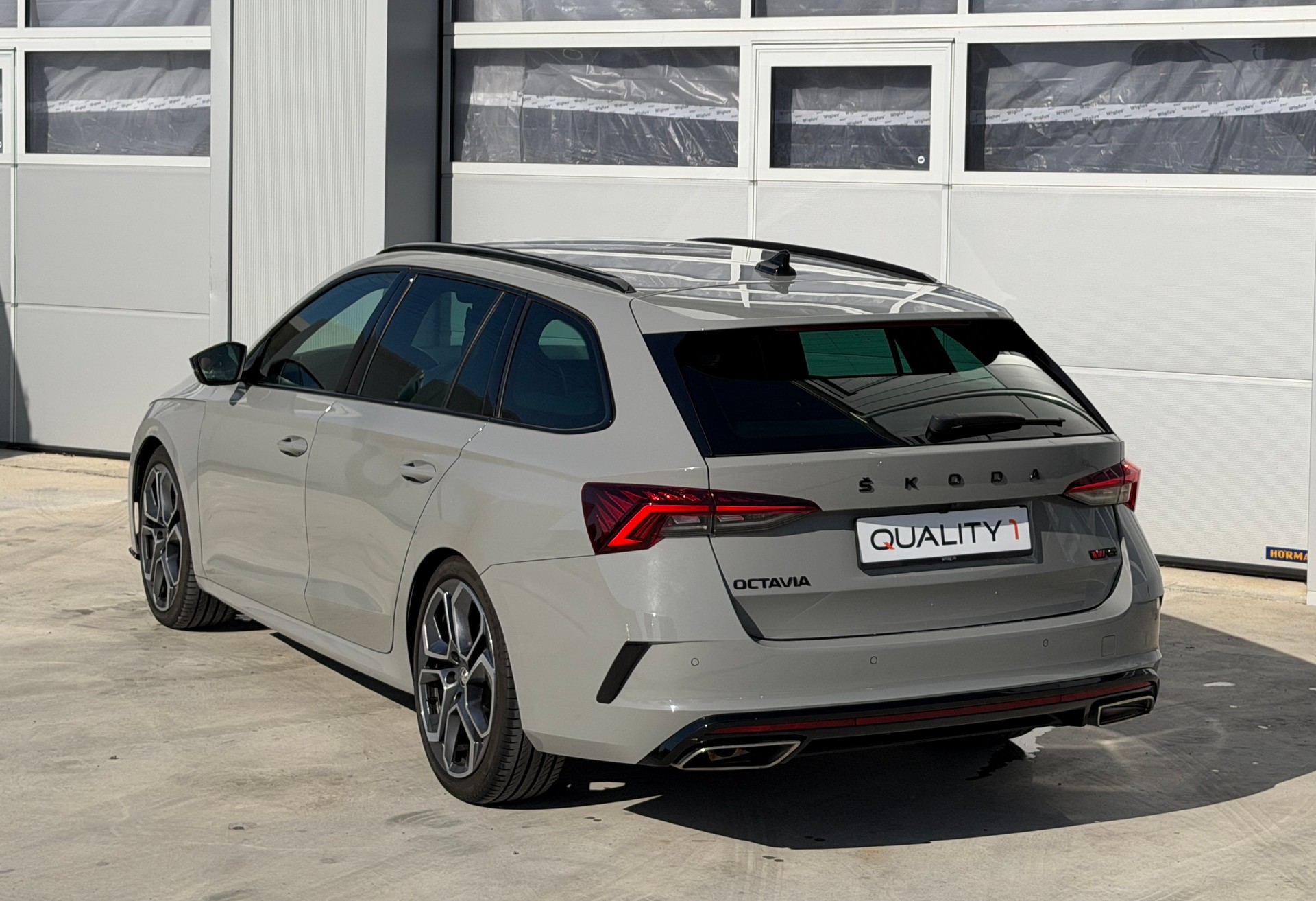 SKODA Octavia Combi 2.0 TDI DSG RS 4x4-image-5