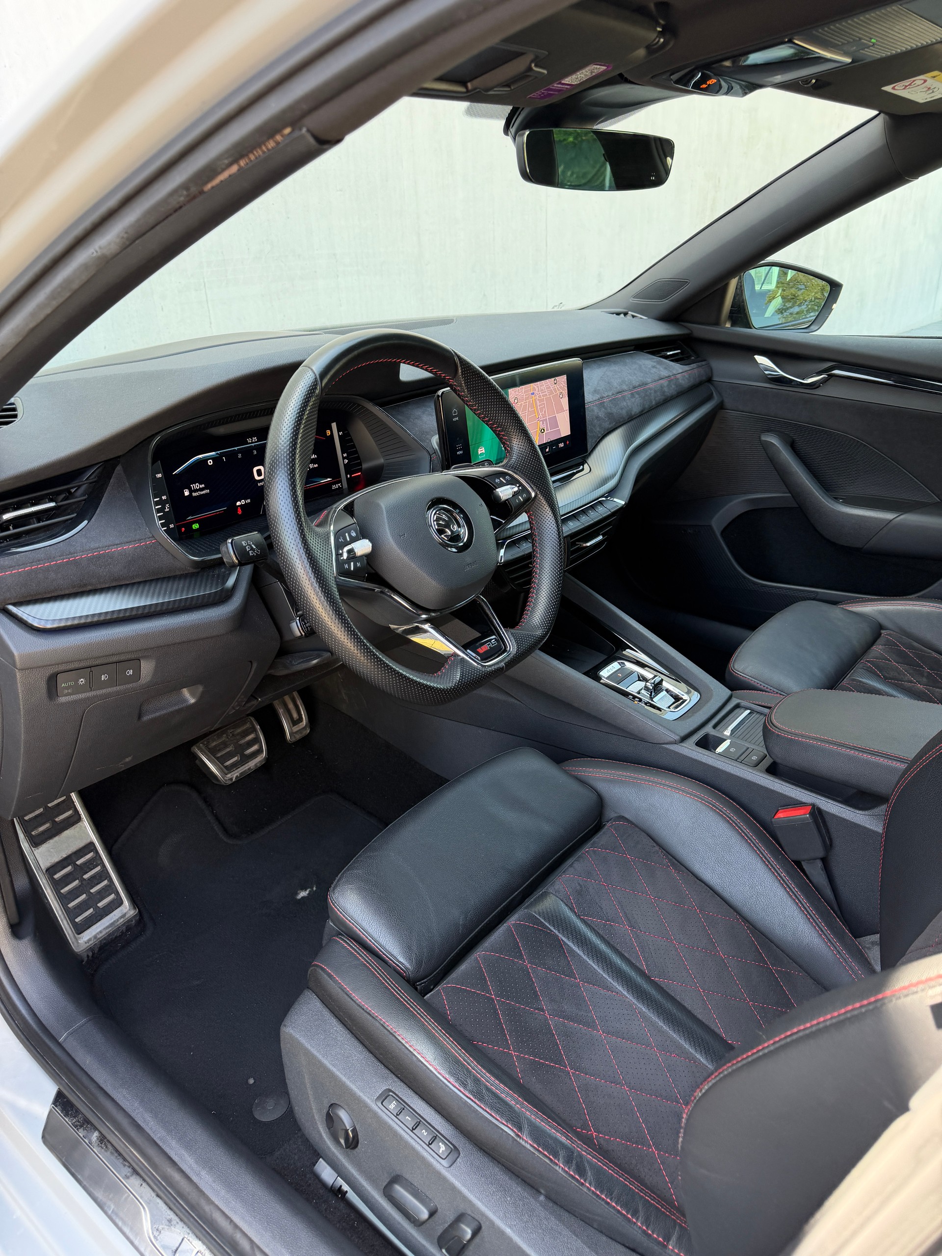 SKODA Octavia Combi 2.0 TDI DSG RS 4x4-image-10