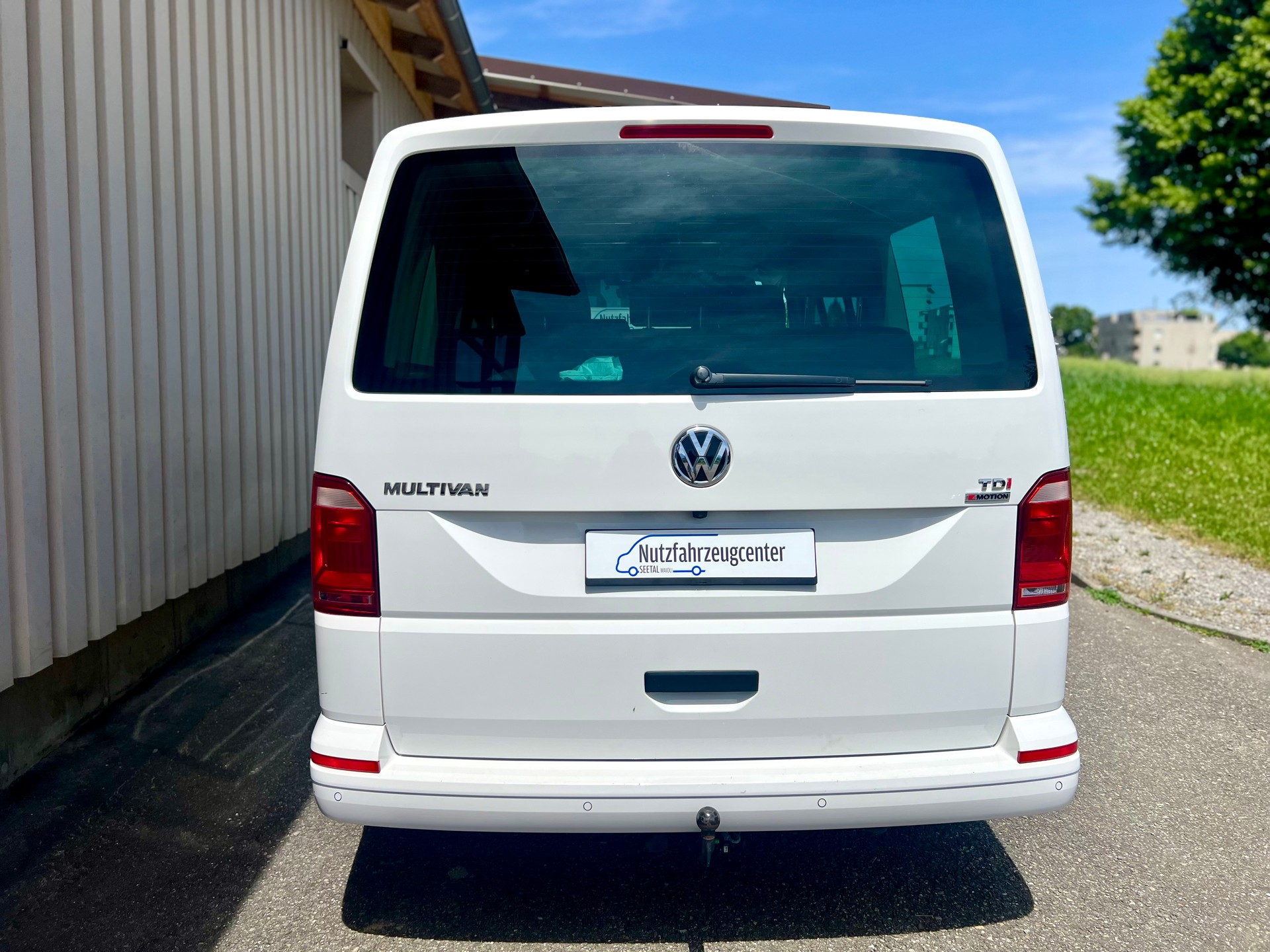 VW T6 Multivan 2.0 TDI Comfortline 4Motion DSG by Nutzfahrzeugcenter Seetal-image-3