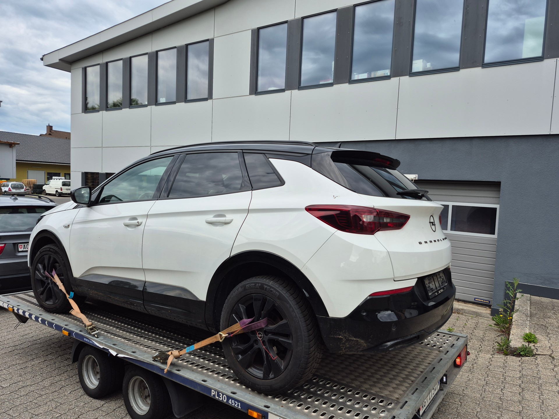 OPEL Grandland 1.5CDTi Edition Automatic-image-3