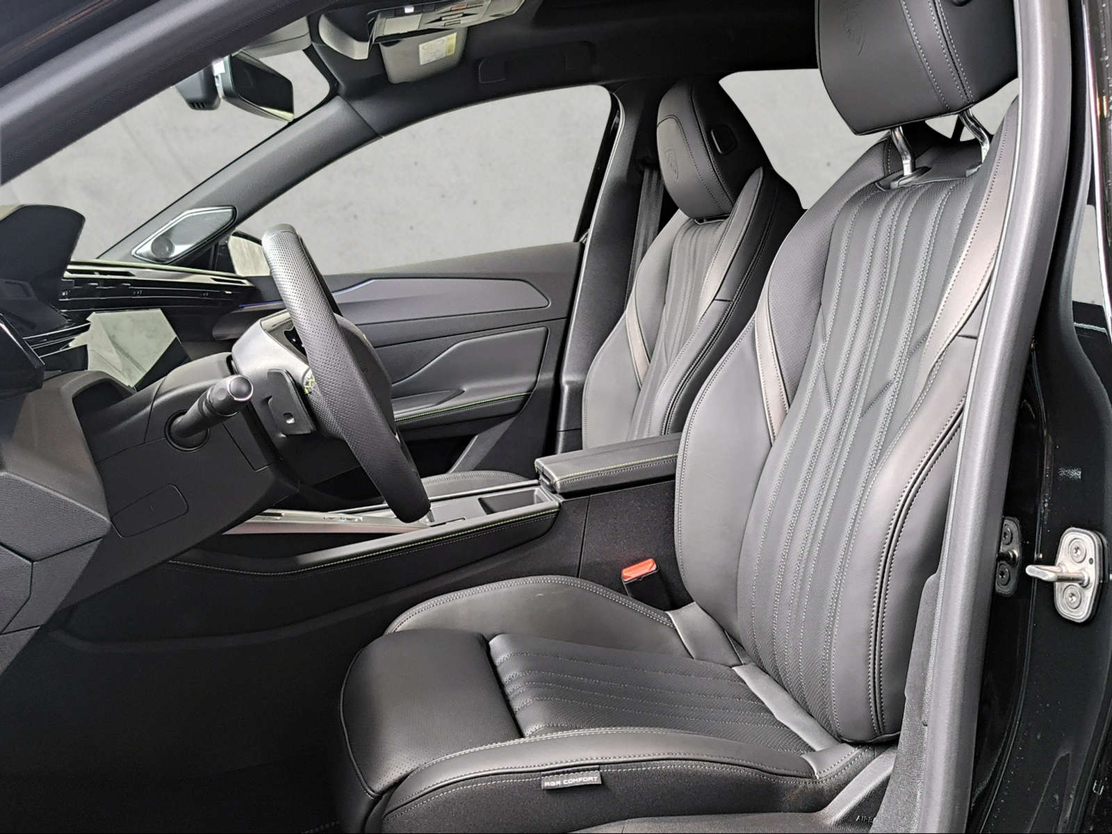 PEUGEOT 408 1.6 PHEV 225 GT Exclusive-image-8